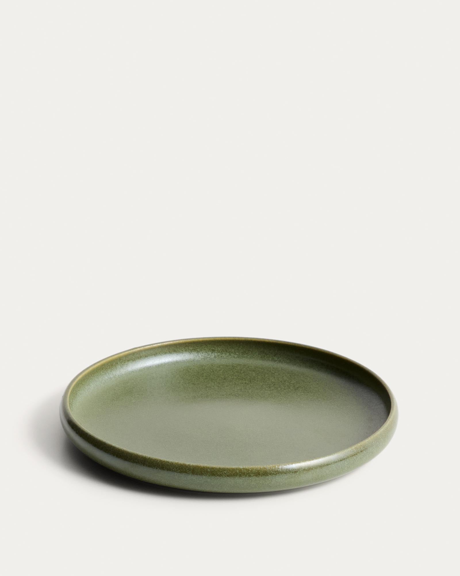 Dessertteller Uilo aus Keramik in Grün in Grün präsentiert im Onlineshop von KAQTU Design AG. Dessertteller ist von Kave Home