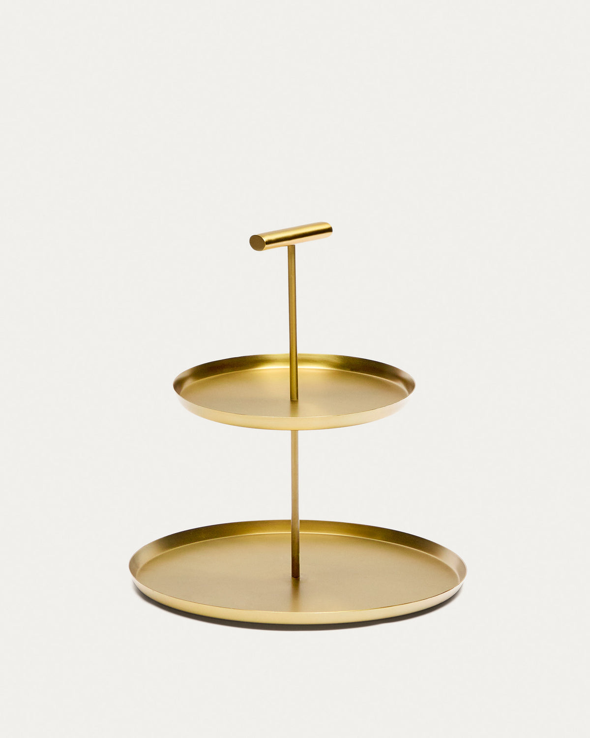 Tablett Aruc 2-stöckig aus goldfarbenem Edelstahl in Gold präsentiert im Onlineshop von KAQTU Design AG. Tablett ist von Kave Home