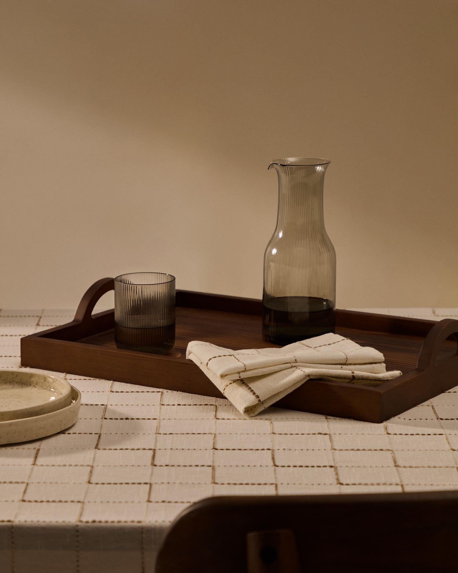 Tablett Rommu aus Akazienholz FSC 100% in Braun präsentiert im Onlineshop von KAQTU Design AG. Tablett ist von Kave Home