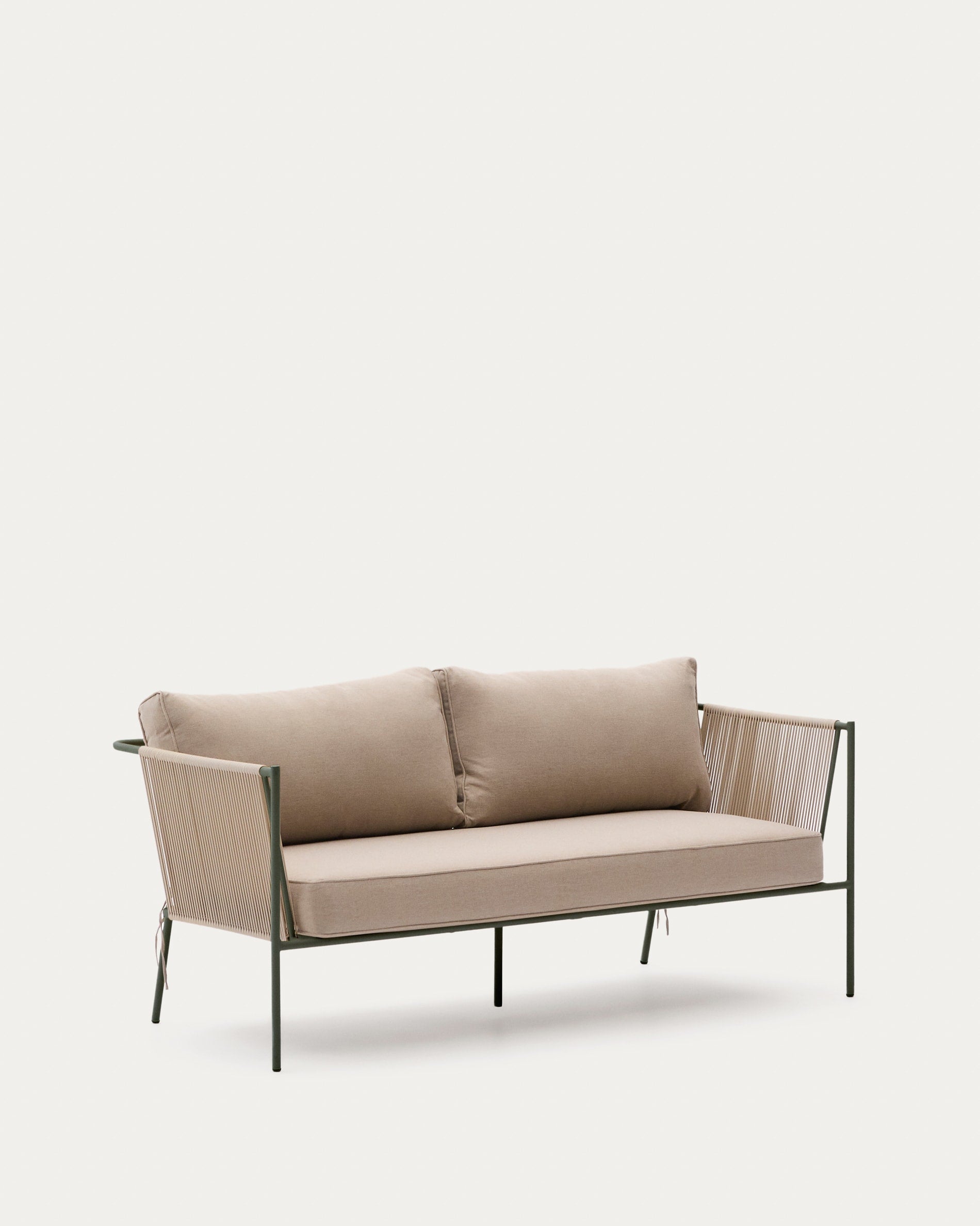 Elegantes 2-Sitzer-Outdoor-Sofa Zivia aus écrufarbenem Seil und grünem Stahl, ideal für stilvolle Terrassen und Gärten.