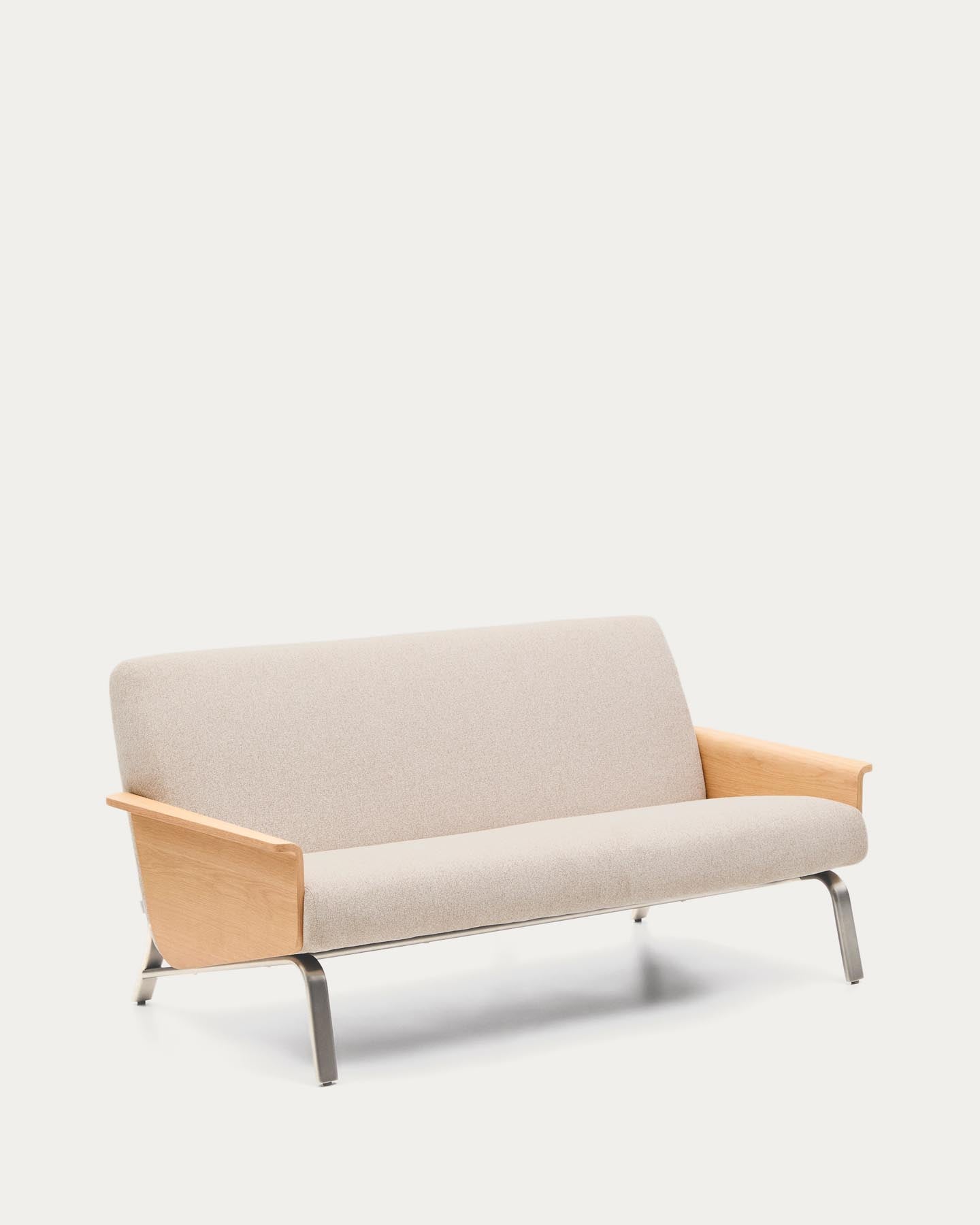2-Sitzer-Sofa Amsen in Beige aus Eichensperrholz mit Beinen aus em gebürsteten Edelstahl 150 cm in Beige präsentiert im Onlineshop von KAQTU Design AG. 2er Sofa ist von Kave Home