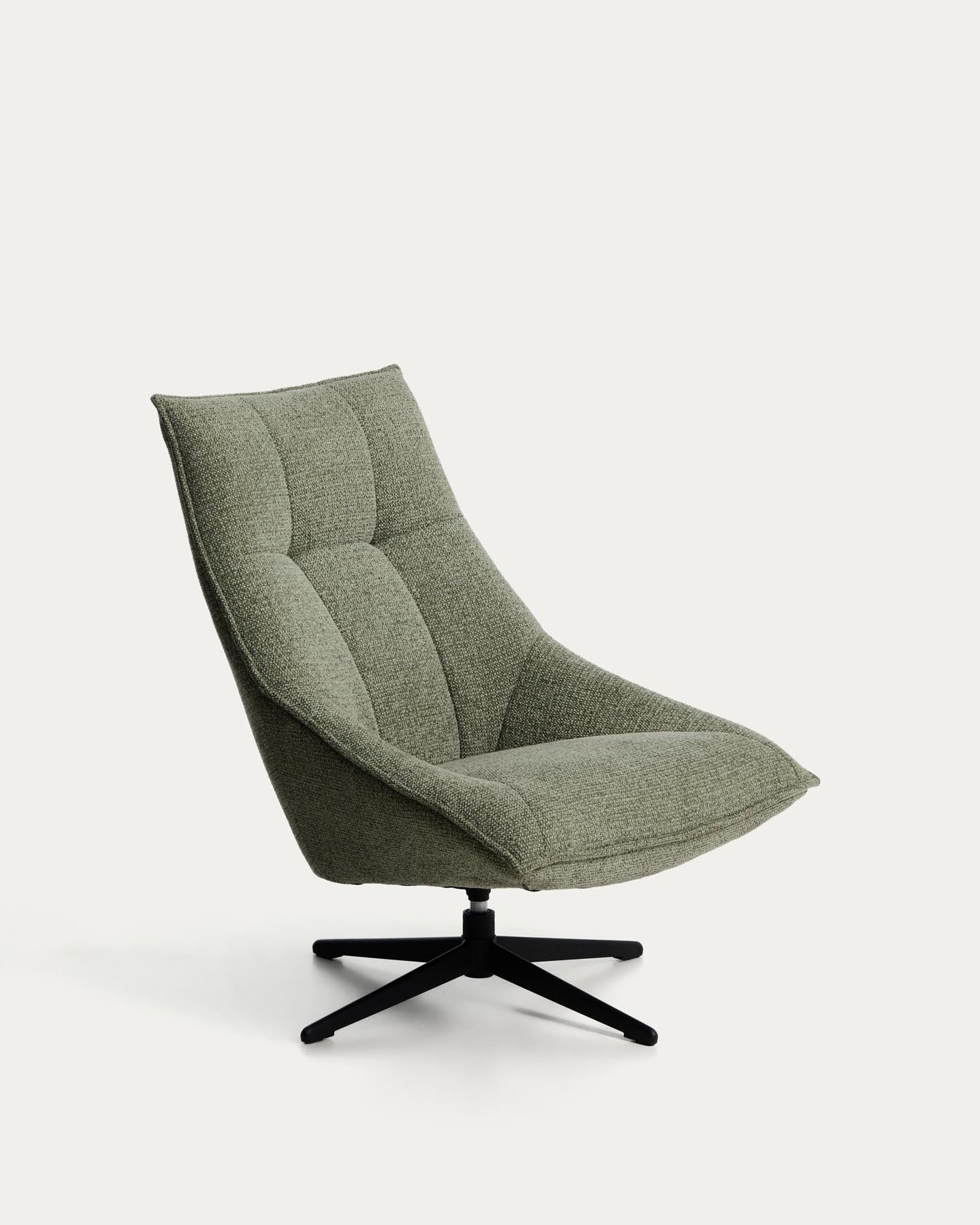 Drehsessel Dirala mit grüner Chenille und schwarz lackiertem Stahl, FSC 100 % in Hellgrün präsentiert im Onlineshop von KAQTU Design AG. Drehsessel ist von Kave Home