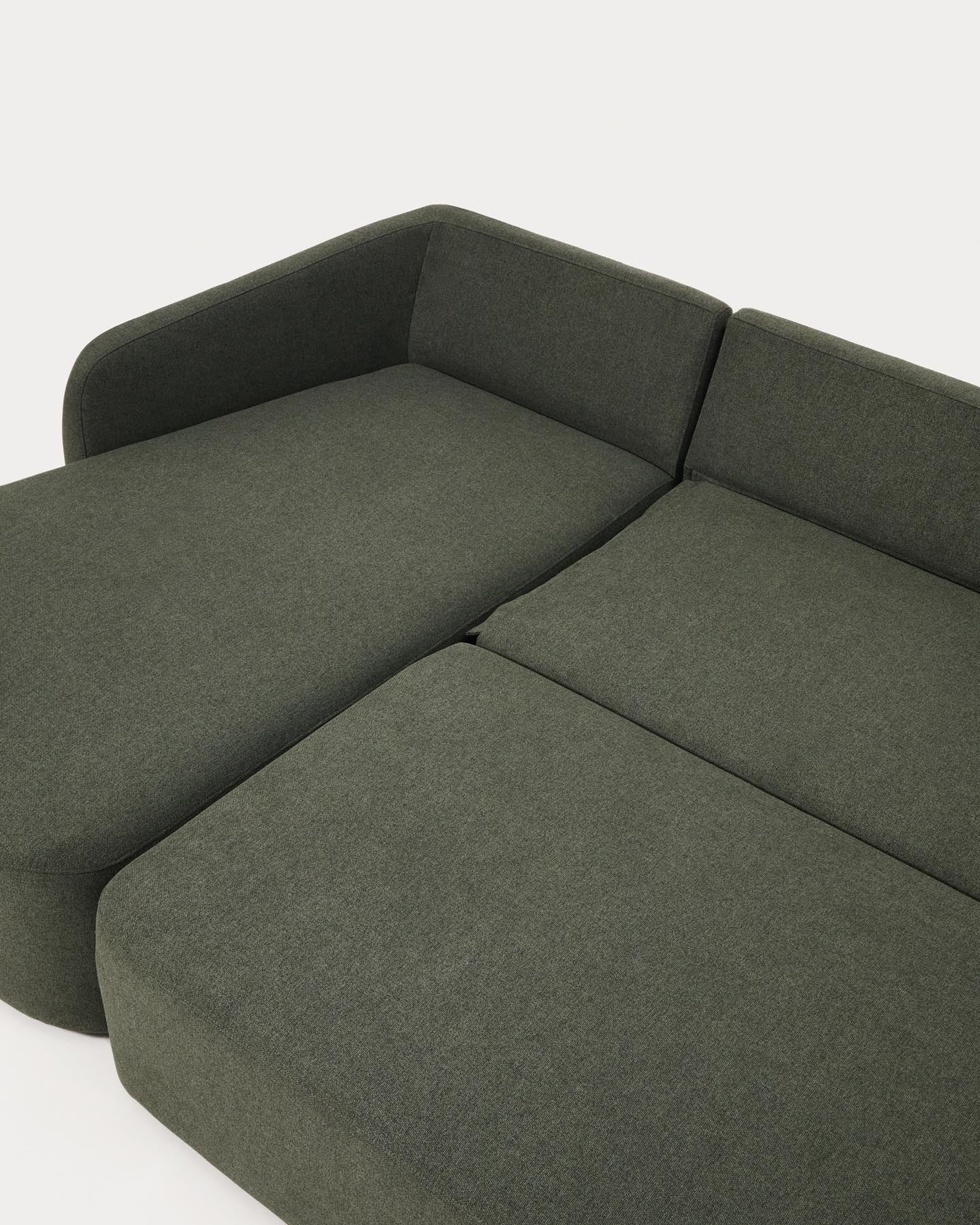 3-Sitzer-Bettsofa Laira in dunkelgrüner Chenille und Chaiselongue links, 246 cm, FSC Mix Credit in Dunkelgrün präsentiert im Onlineshop von KAQTU Design AG. Bettsofa ist von Kave Home