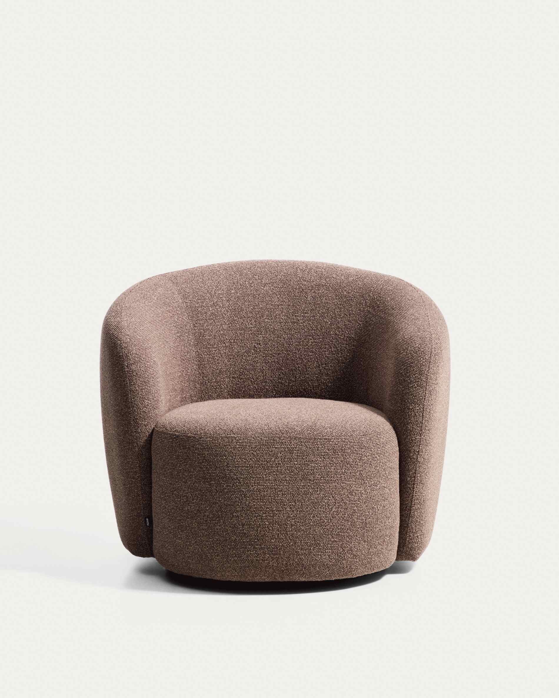 Drehsessel Odenia, schwer entflammbar mit braunem Micro-Bouclé in Dunkelbraun präsentiert im Onlineshop von KAQTU Design AG. Drehsessel ist von Kave Home