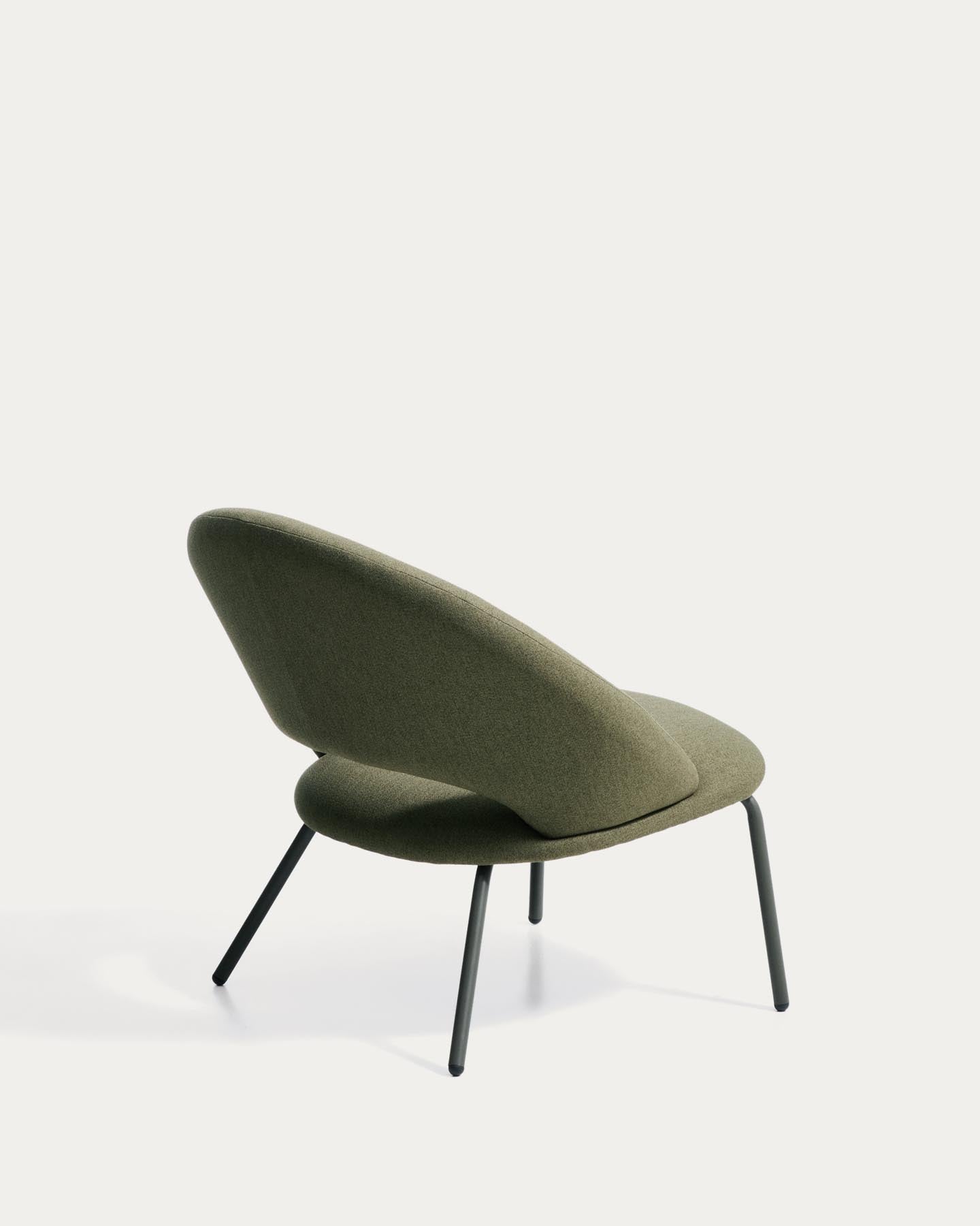 Sessel Bonali mit grüner Chenille und grünen Metallbeinen, FSC Mix Credit in Grün präsentiert im Onlineshop von KAQTU Design AG. Sessel ist von Kave Home