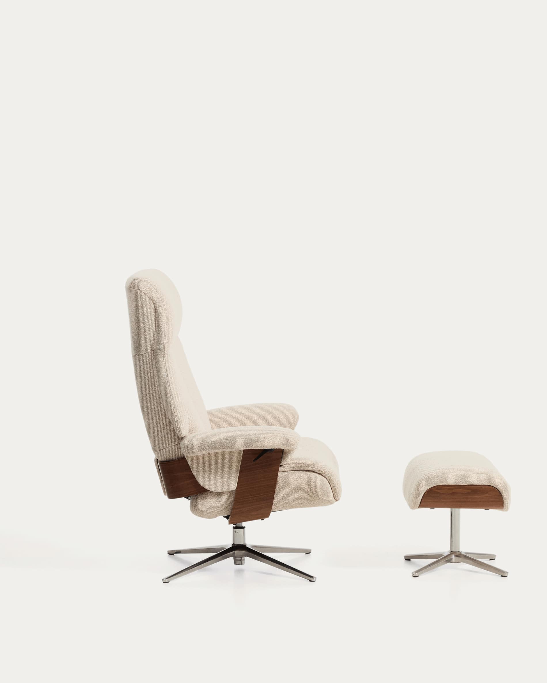 Verstellbarer Drehsessel Toriel mit Fussablage in beigem Microbouclé und mit Beinen aus Aluminium, FSC Mix Credit in Beige präsentiert im Onlineshop von KAQTU Design AG. Drehsessel ist von Kave Home