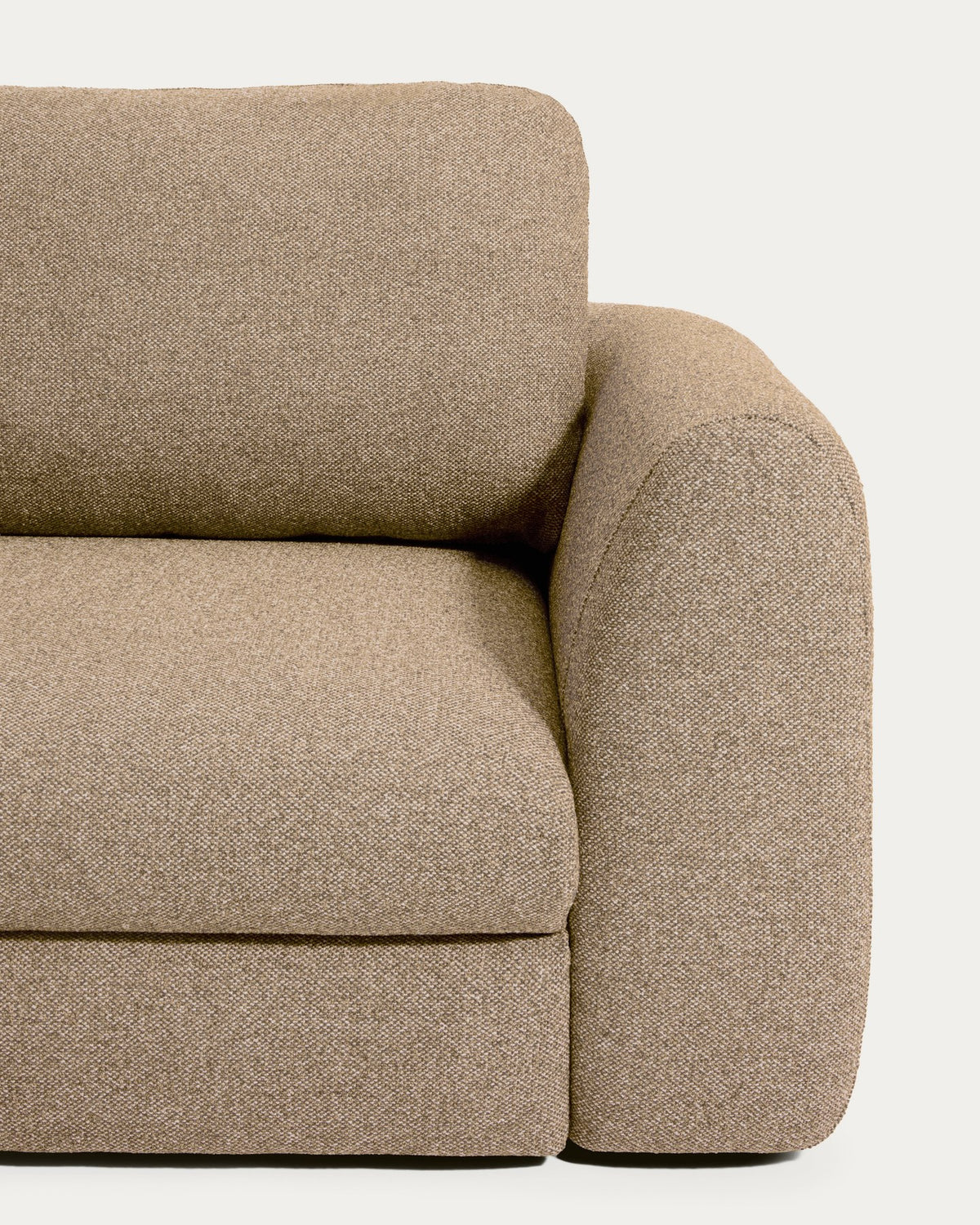 Taupefarbenes 4-Sitzer Schlafsofa Vera mit abgerundeten Armlehnen, schwarzen Beinen und strukturierter Gewebepolsterung, 240 cm breit.