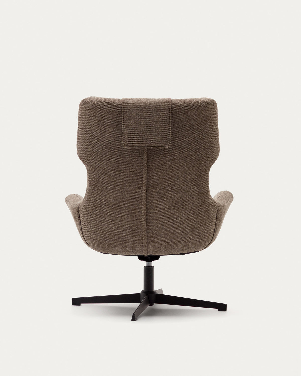 Zalina Drehsessel aus hellbraunem Chenille und Stahl mit schwarzem Finish FSC 100% in Braun, Schwarz präsentiert im Onlineshop von KAQTU Design AG. Drehsessel ist von Kave Home