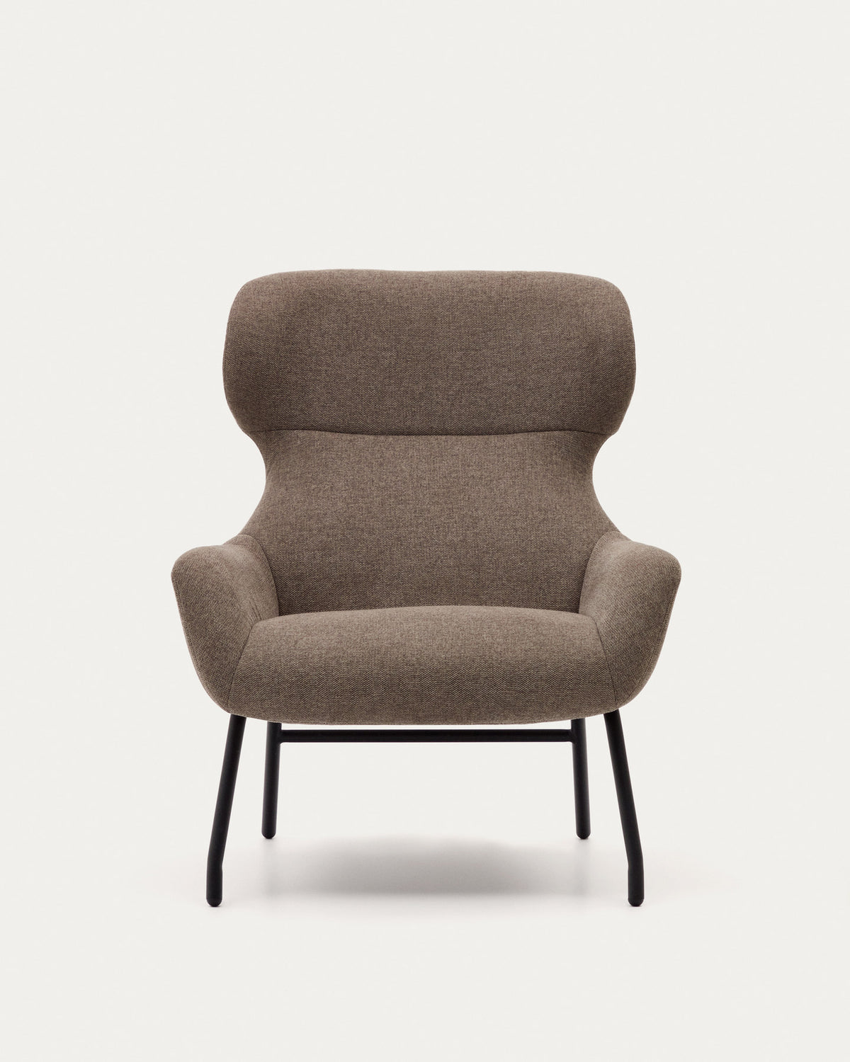 Belina Sessel mit Chenille in Hellbraun und Stahl mit schwarzem Finish FSC 100% in Braun, Schwarz präsentiert im Onlineshop von KAQTU Design AG. Sessel ist von Kave Home