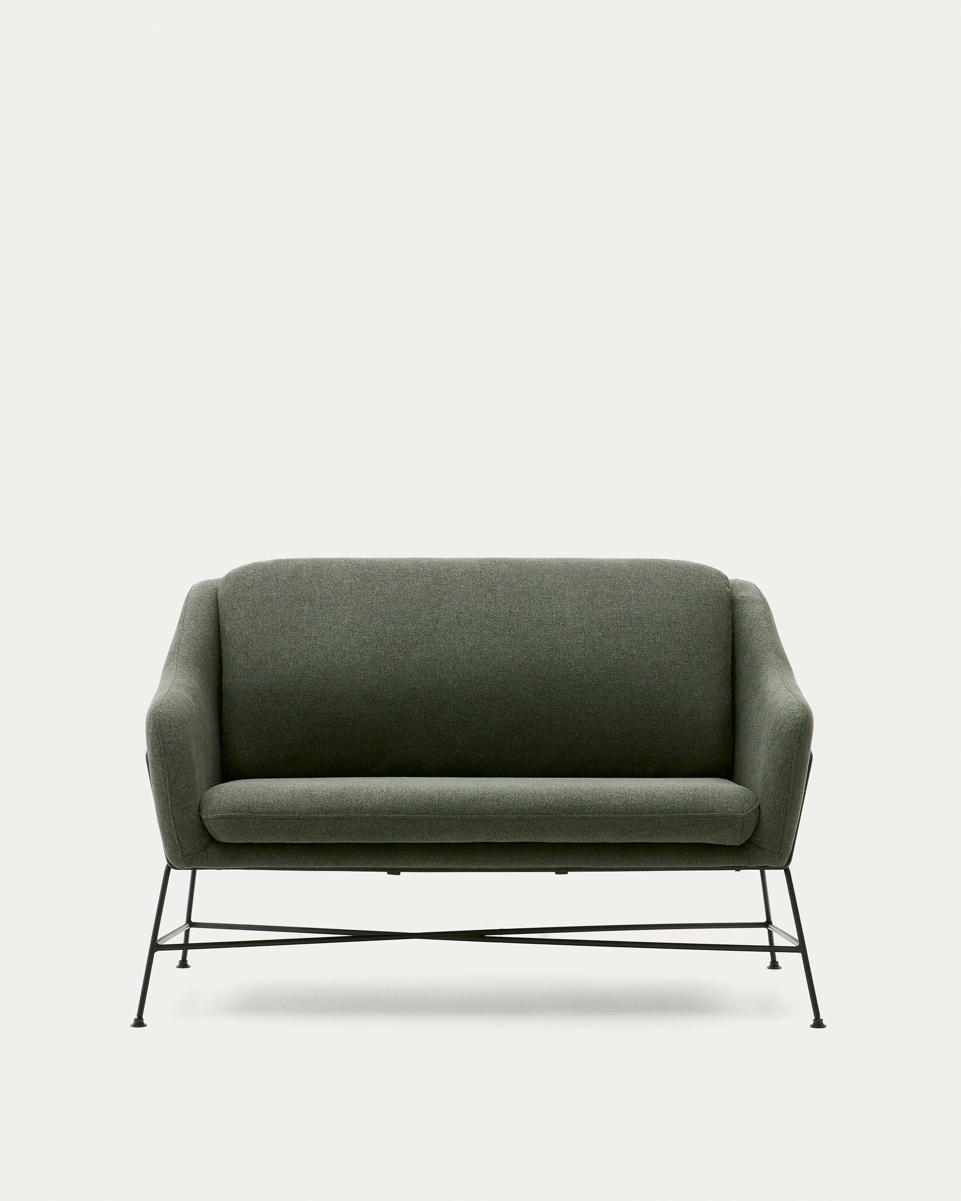 Elegantes Brida 2-Sitzer-Sofa in Grün mit robusten schwarzen Stahlbeinen, 128 cm breit, von Kave Home.