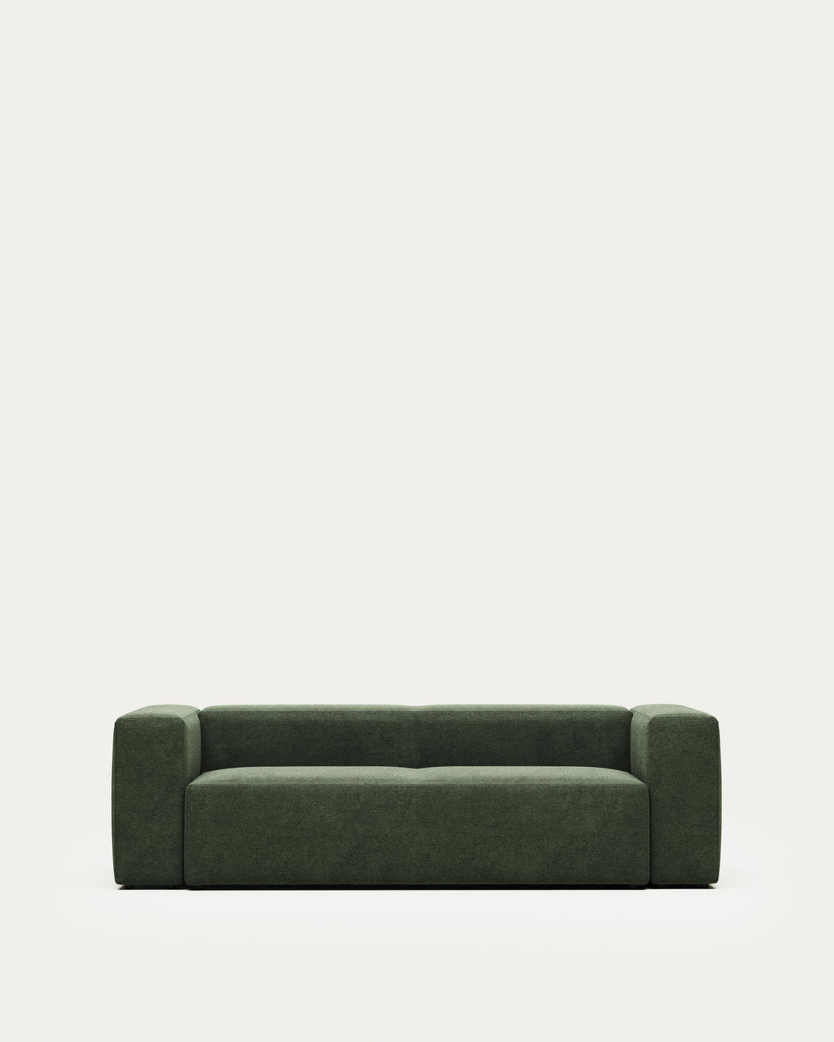 3-Sitzer-Sofa Blok, schwer entflammbar mit grüner Chenille, 240 cm in Grün präsentiert im Onlineshop von KAQTU Design AG. 3er Sofa ist von Kave Home