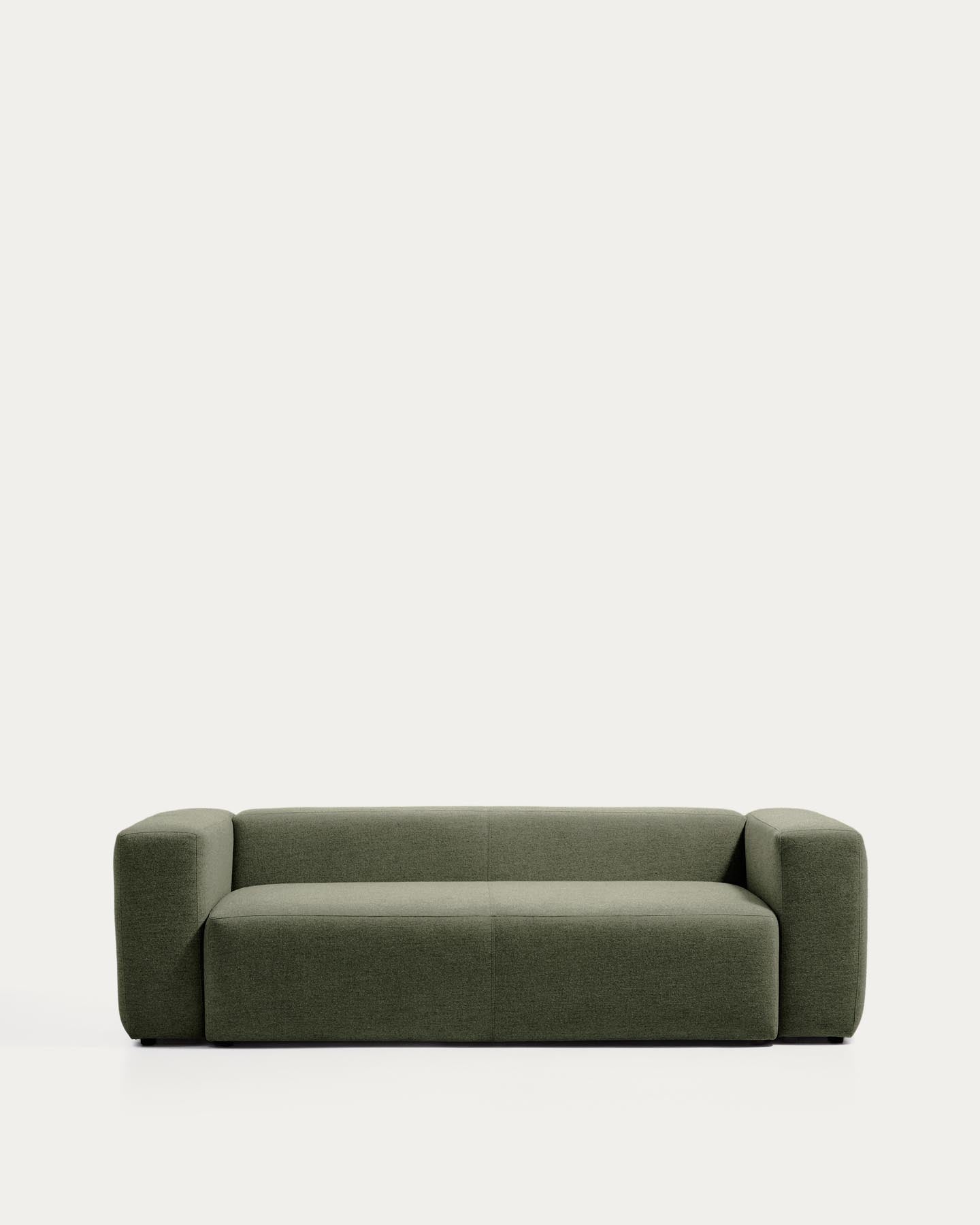 3-Sitzer-Sofa Blok in moosgrüner Chenille, 240 cm, FSC Mix Credit in Grün präsentiert im Onlineshop von KAQTU Design AG. 3er Sofa ist von Kave Home