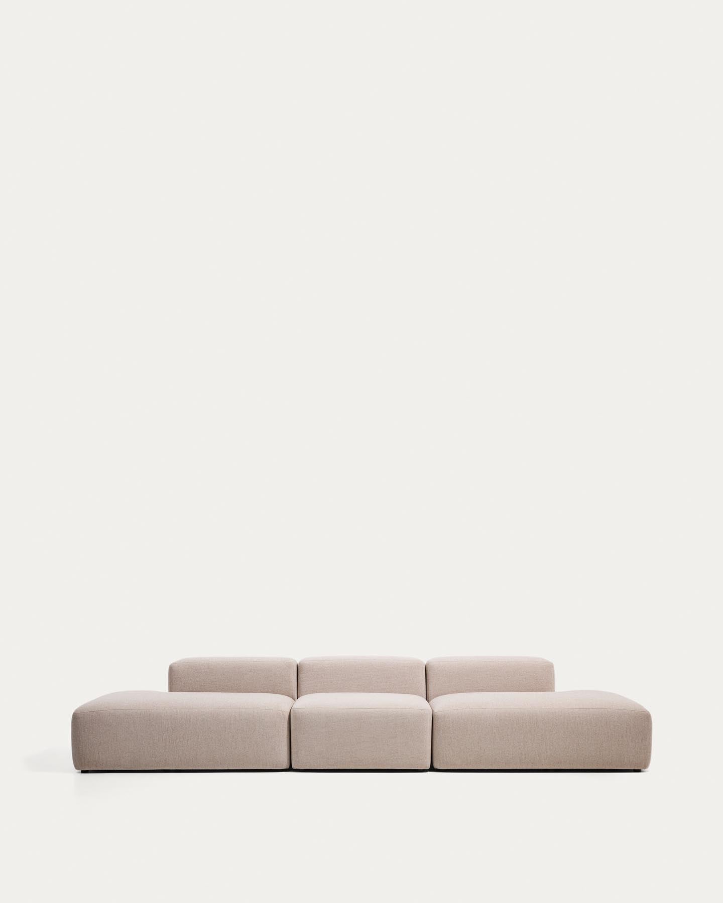 4-Sitzer-Sofa Blok in beiger Chenille, 380 cm, FSC Mix Credit in Beige präsentiert im Onlineshop von KAQTU Design AG. 4er Sofa ist von Kave Home