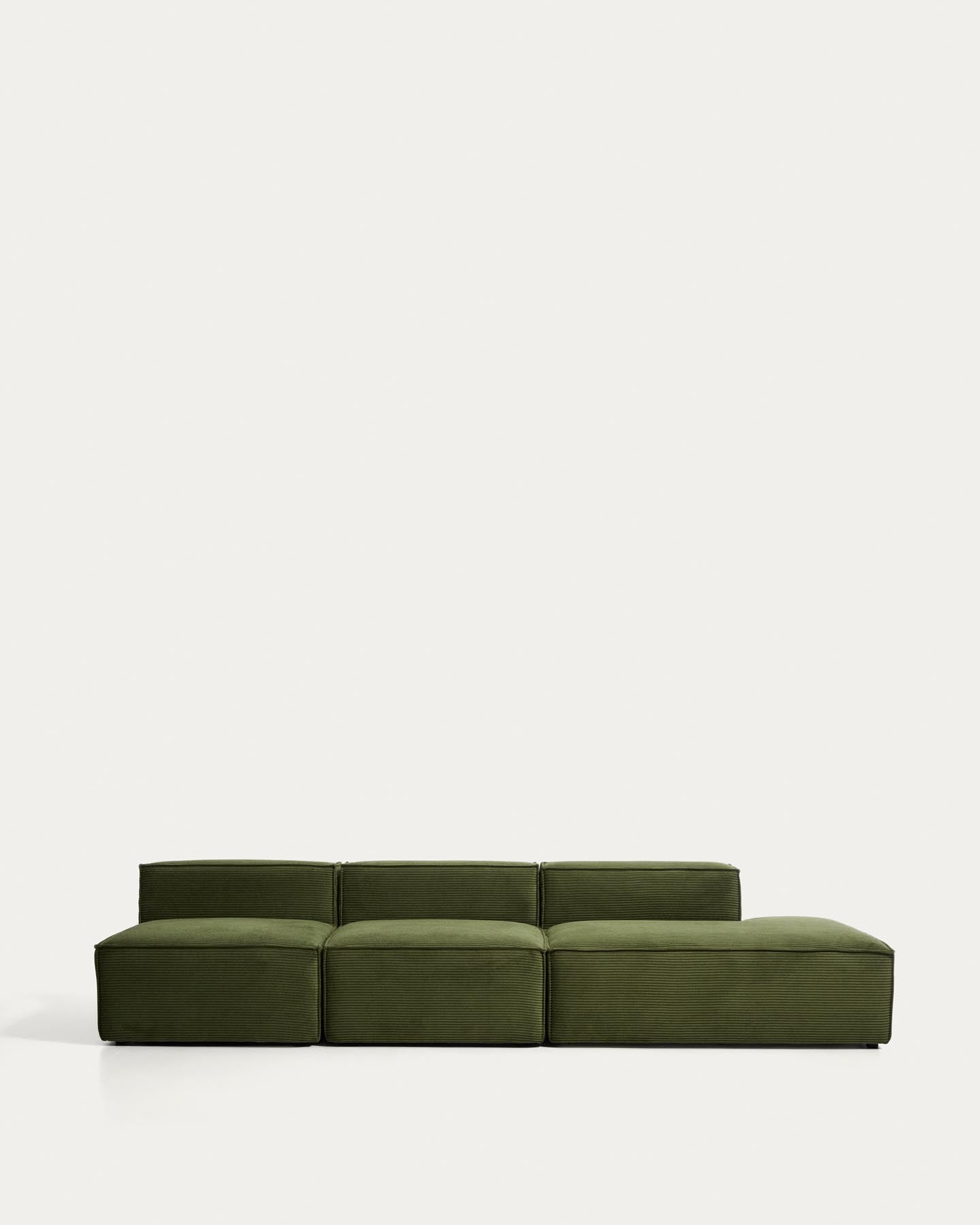 3-Sitzer-Sofa Blok mit Randmodul rechts in grobem grünem Cord, 325 cm, FSC Mix Credit in Grün präsentiert im Onlineshop von KAQTU Design AG. 3er Sofa ist von Kave Home
