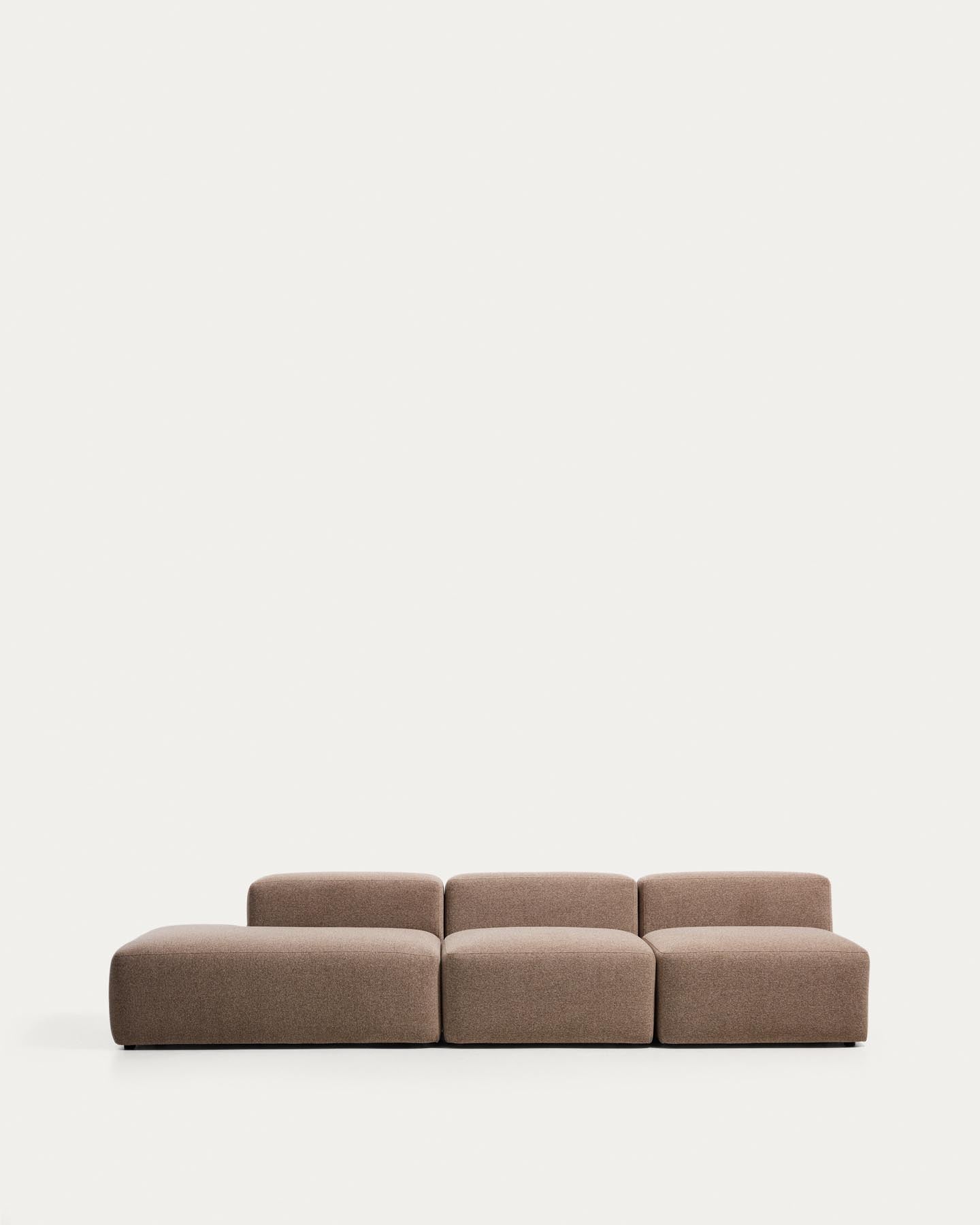 3-Sitzer-Sofa Blok mit Randmodul links in brauner Chenille, 325 cm, FSC Mix Credit in Taupe präsentiert im Onlineshop von KAQTU Design AG. 3er Sofa ist von Kave Home
