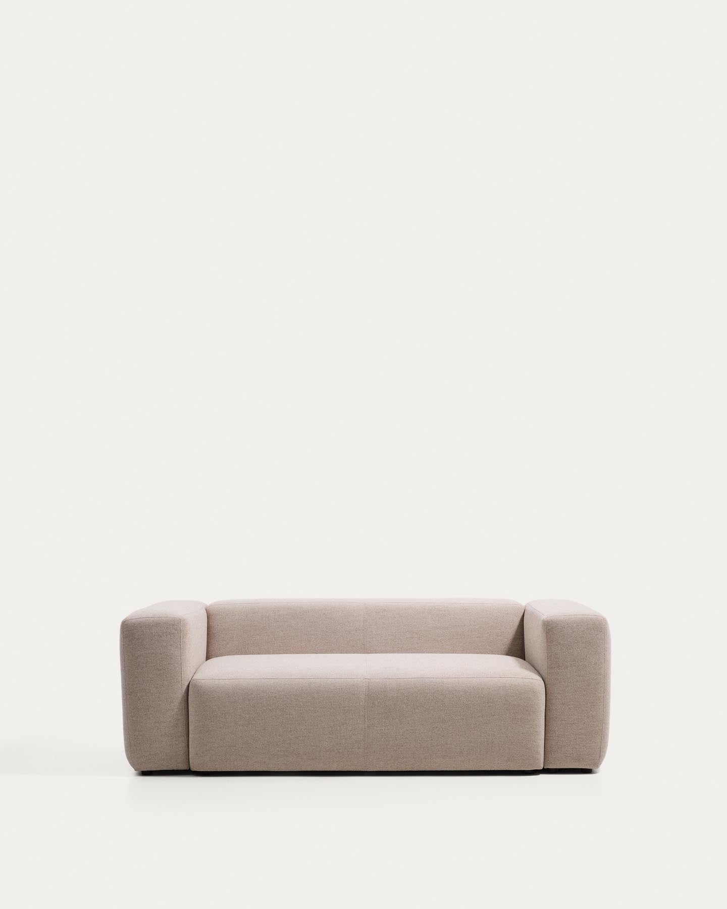 2-Sitzer-Sofa Blok in beiger Chenille, 210 cm, FSC Mix Credit in Beige präsentiert im Onlineshop von KAQTU Design AG. 2er Sofa ist von Kave Home