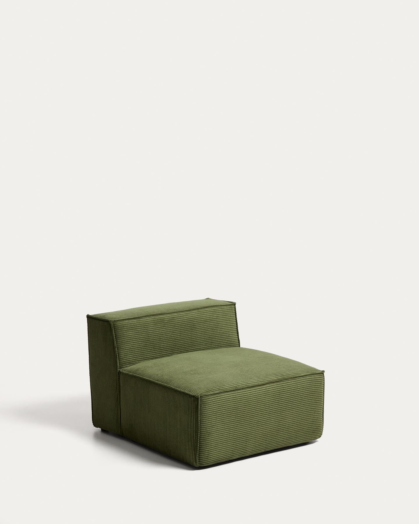 Sessel Blok mit grobem grünem Cord 90 cm FSC Mix Credit in Grün präsentiert im Onlineshop von KAQTU Design AG. Pouf ist von Kave Home