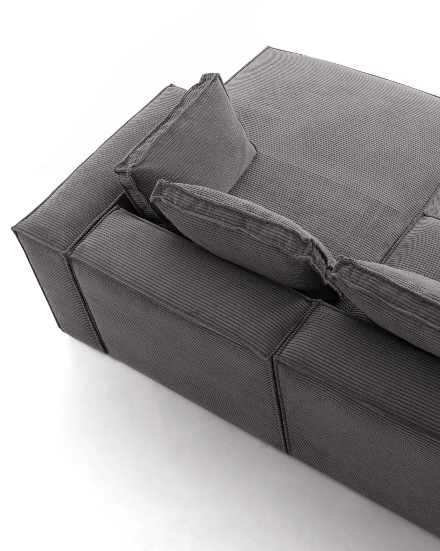 Erleben Sie das elegante 4-Sitzer-Sofa Blok mit Chaiselongue rechts. Dickes Cord und nachhaltige Materialien bieten höchsten Komfort und zeitloses Design.