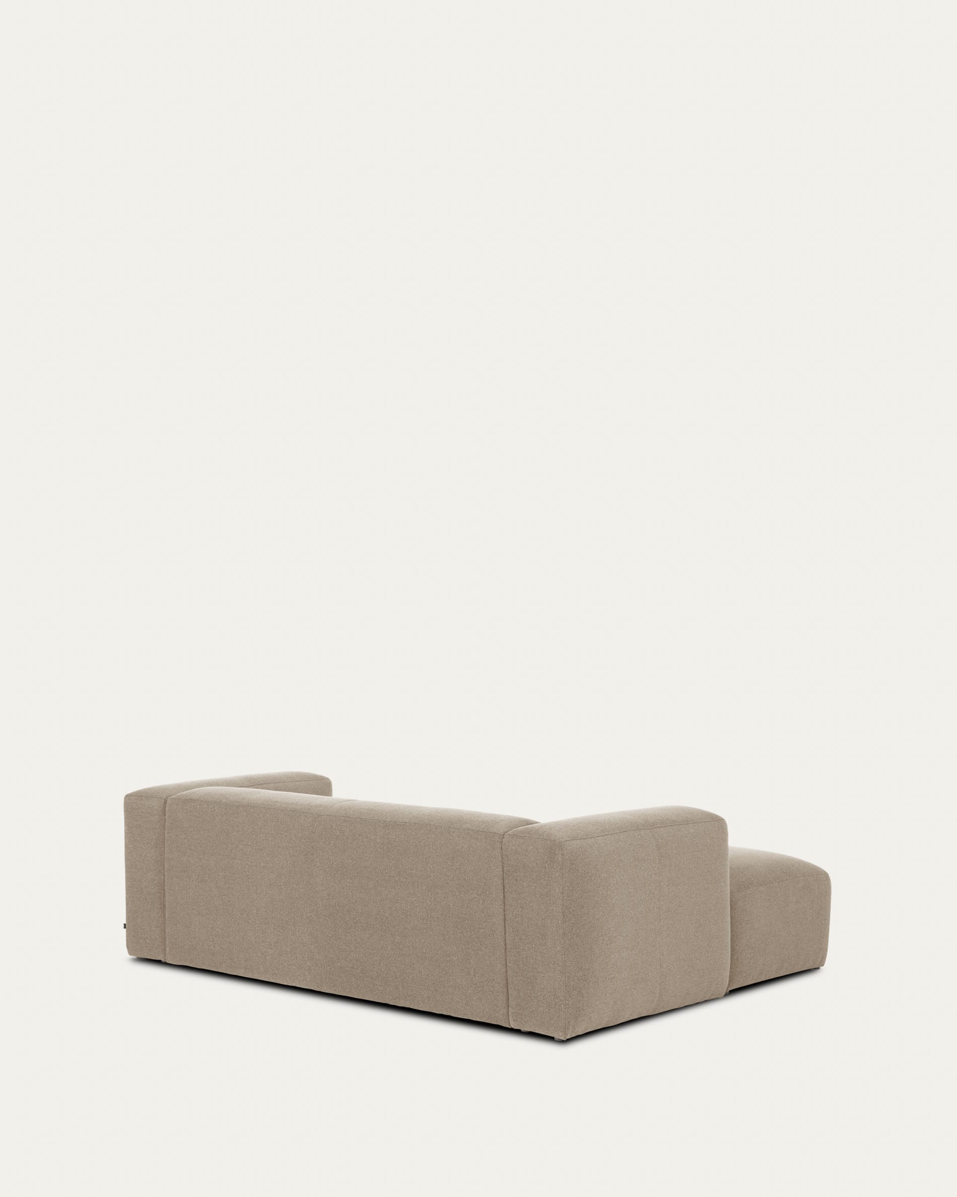 Modernes 2-Sitzer-Sofa mit linker Chaiselongue, beige, 240 cm, FSC-zertifiziert, von Kave Home, komfortabel und umweltfreundlich.
