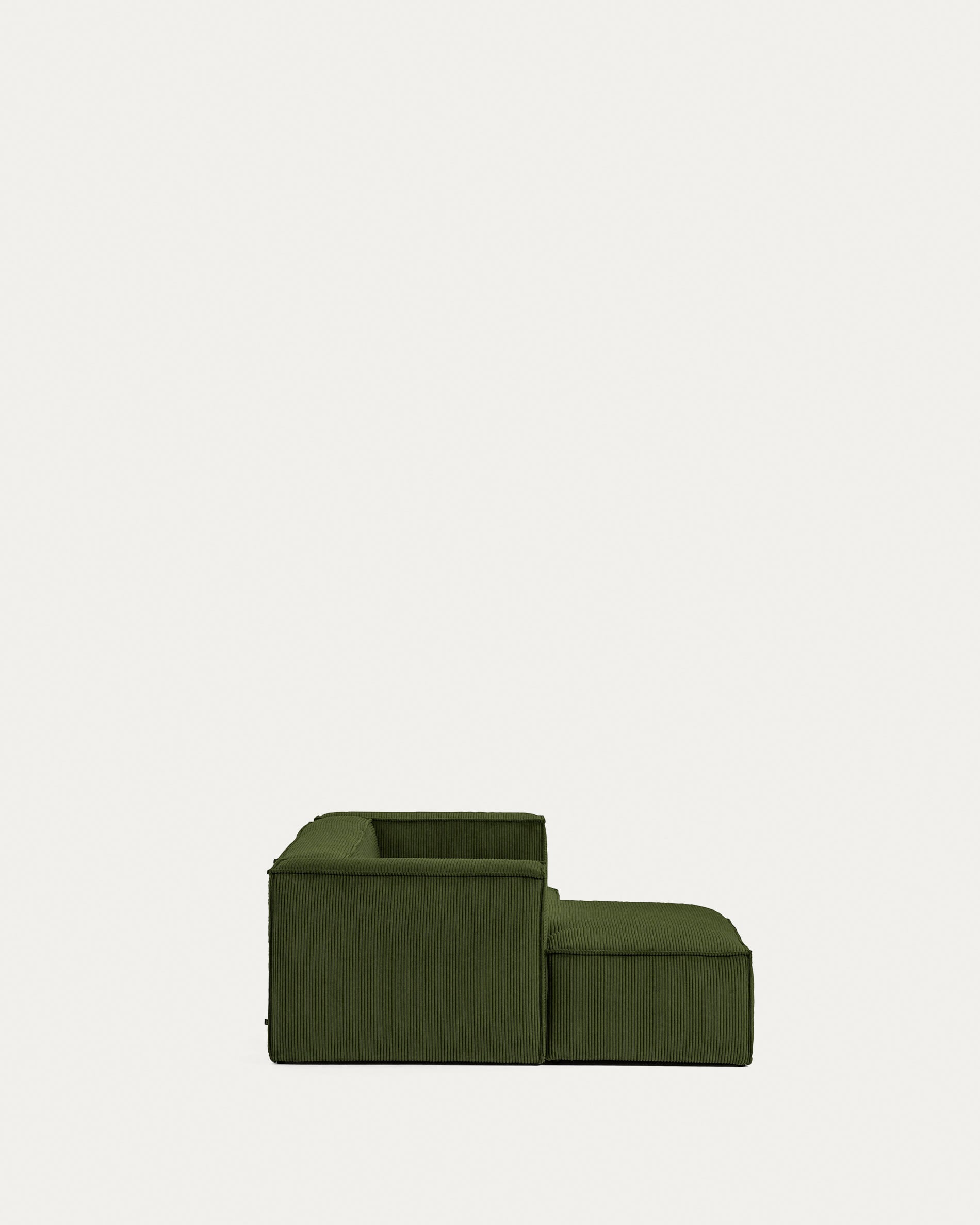 Elegantes 2-Sitzer-Sofa mit linker Chaiselongue, grünem Cordbezug, 240 cm breit, nachhaltig gefertigt mit FSC-Mix-Zertifikat.