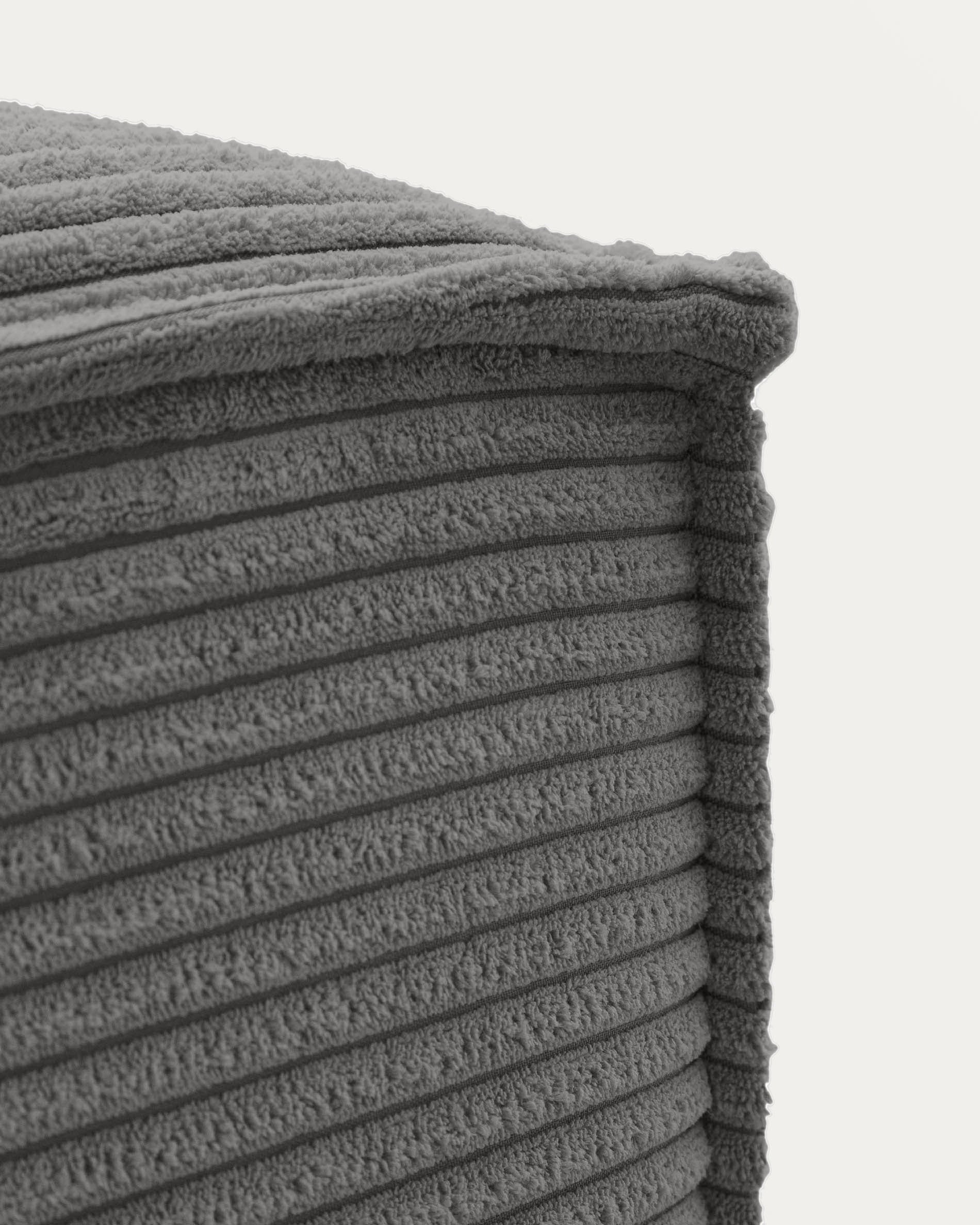 Fussablage Blok, schwer entflammbar mit dickem Cord in Grau, 90 x 74 cm, FSC Mix Credit FR in Grau präsentiert im Onlineshop von KAQTU Design AG. Pouf ist von Kave Home