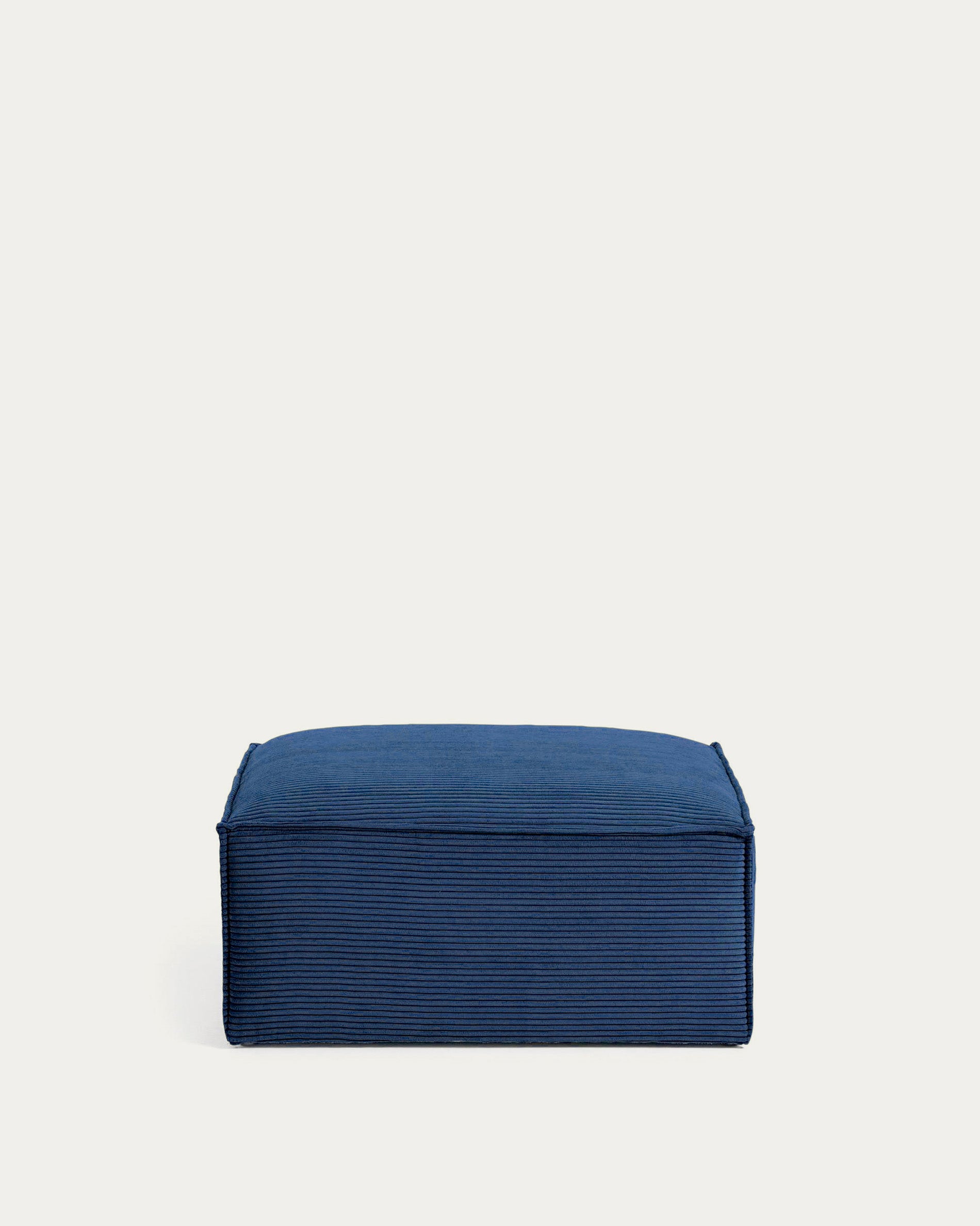 Fussablage Blok, schwer entflammbar mit dickem Cord in Blau, 90 x 74 cm, FSC Mix Credit FR in Blau präsentiert im Onlineshop von KAQTU Design AG. Pouf ist von Kave Home