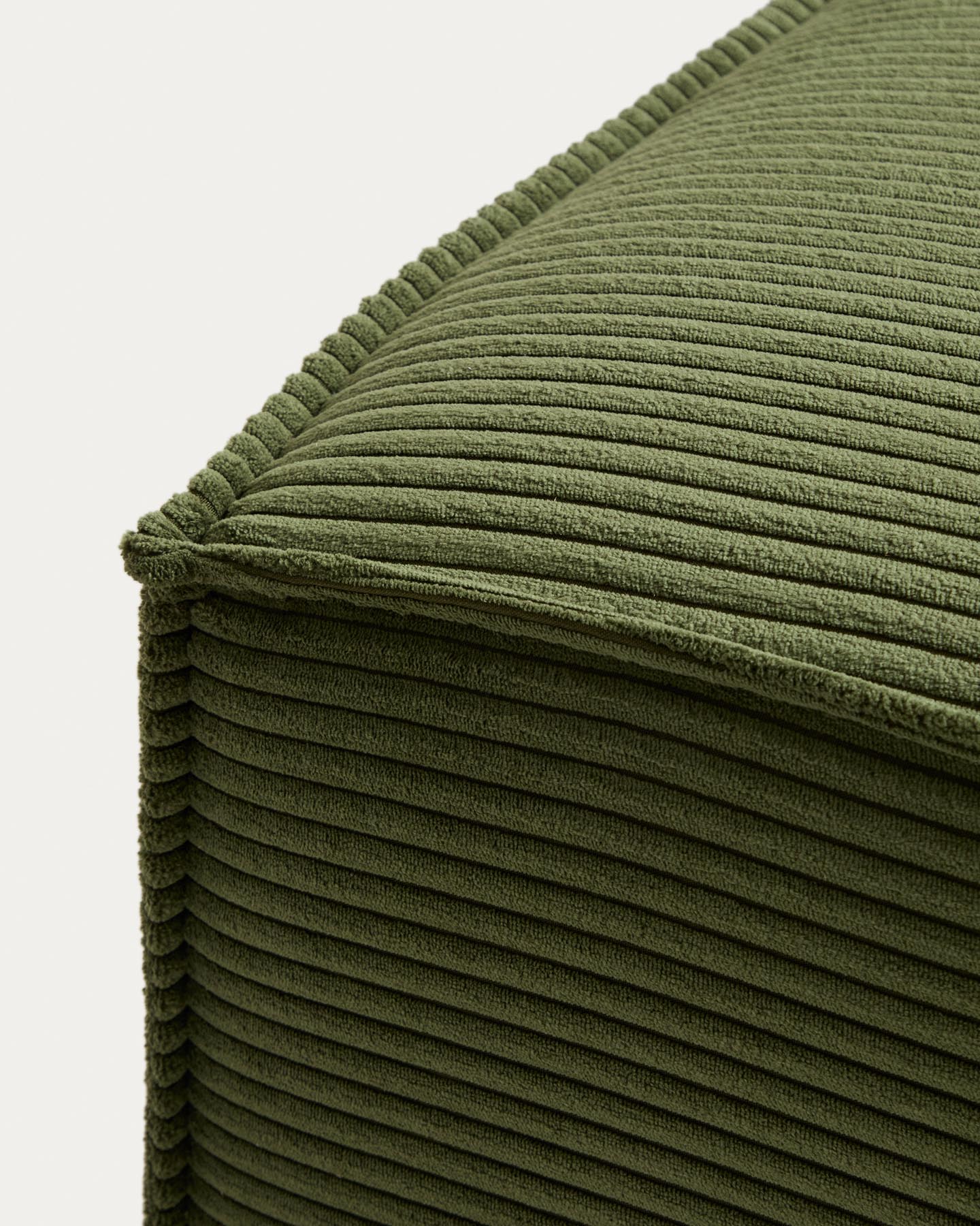 Pouf-Randmodul Blok in grünem Cord, 90 x 104 cm, FSC Mix Credit in Grün präsentiert im Onlineshop von KAQTU Design AG. Pouf ist von Kave Home