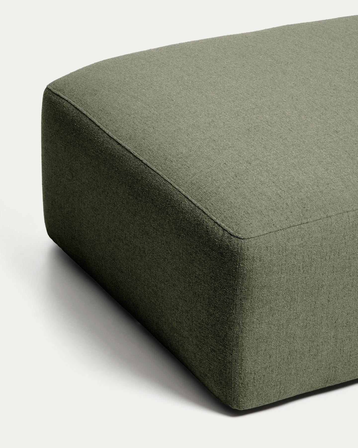 Pouf-Randmodul Blok in grüner Chenille, 90 x 104 cm, FSC Mix Credit in Grün präsentiert im Onlineshop von KAQTU Design AG. Pouf ist von Kave Home
