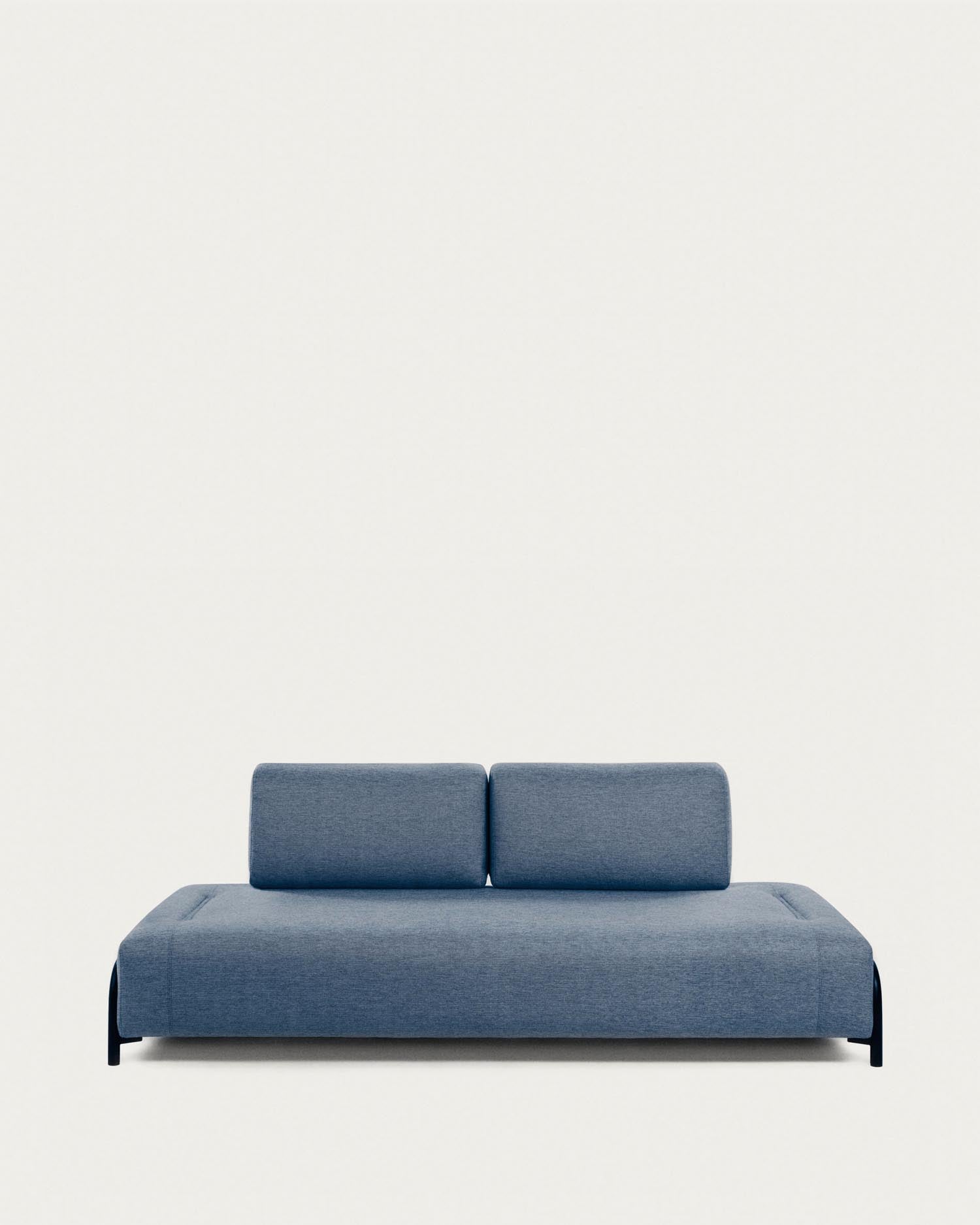Elegantes, blaues 3-Sitzer Sofa von Kave Home: Komfort, modernes Design, hochwertiger Stoff, modular und langlebig.