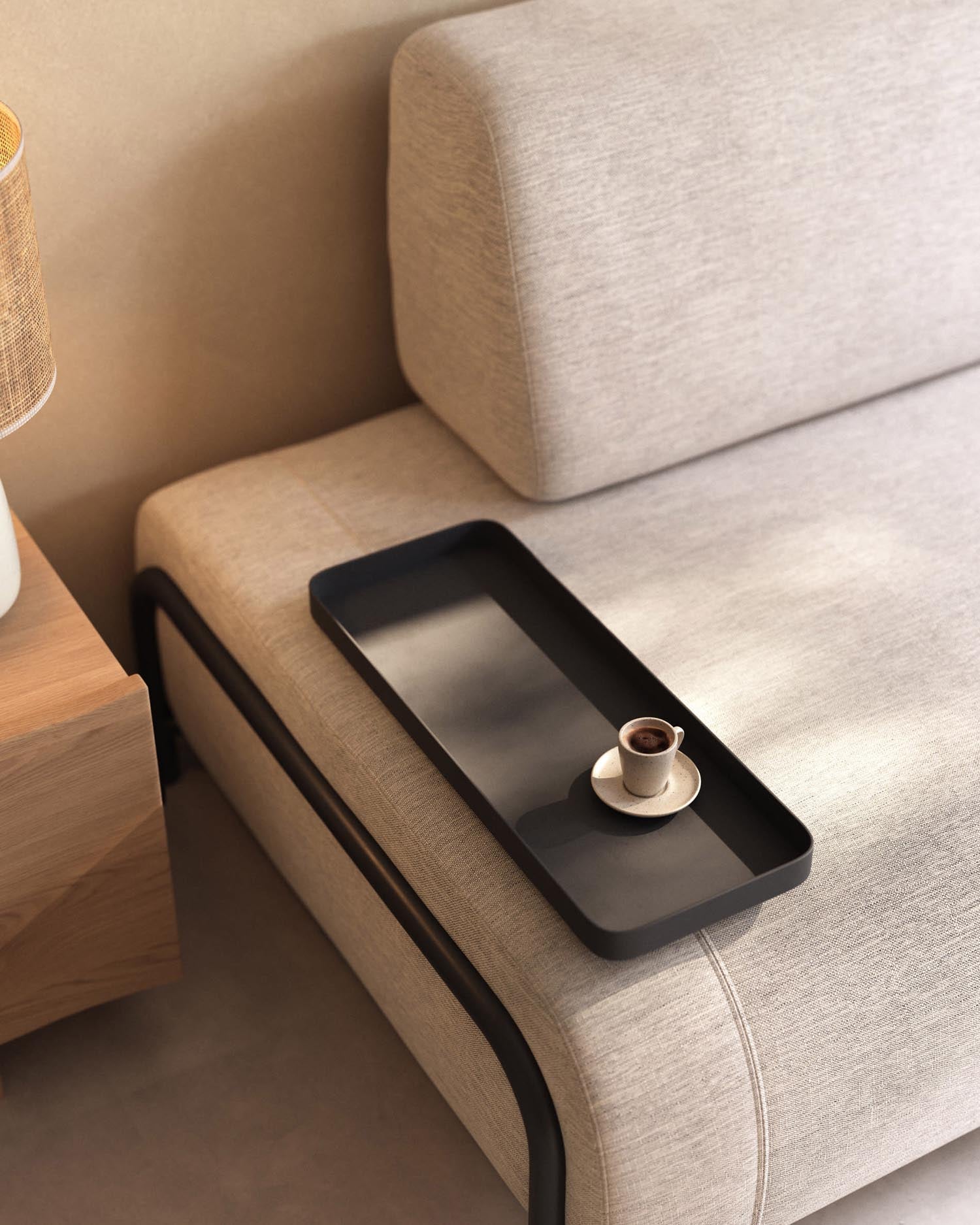 Das Compo Tablett von Kave Home ist ein elegantes, vielseitiges Accessoire, perfekt für Dekoration oder Servieren in jedem Raum.