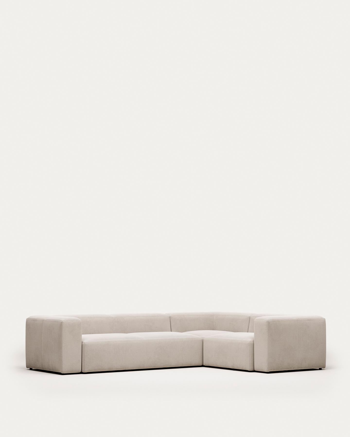4-Sitzer-Ecksofa Blok, schwer entflammbar mit weisser Chenille, 320 x 230 cm / 230 x 320 cm in Grau präsentiert im Onlineshop von KAQTU Design AG. Ecksofa ist von Kave Home