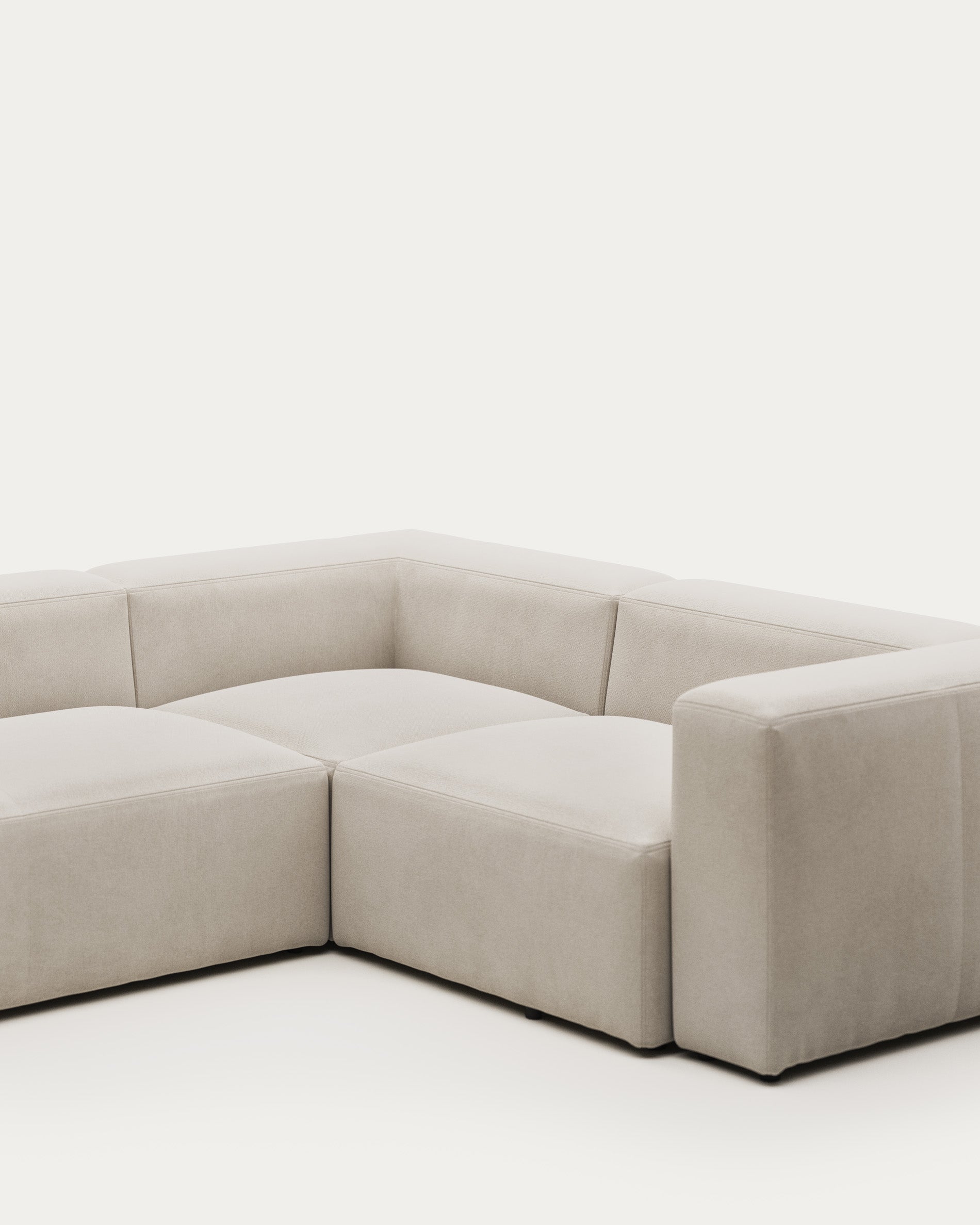 4-Sitzer-Ecksofa Blok, schwer entflammbar mit weisser Chenille, 320 x 230 cm / 230 x 320 cm in Grau präsentiert im Onlineshop von KAQTU Design AG. Ecksofa ist von Kave Home