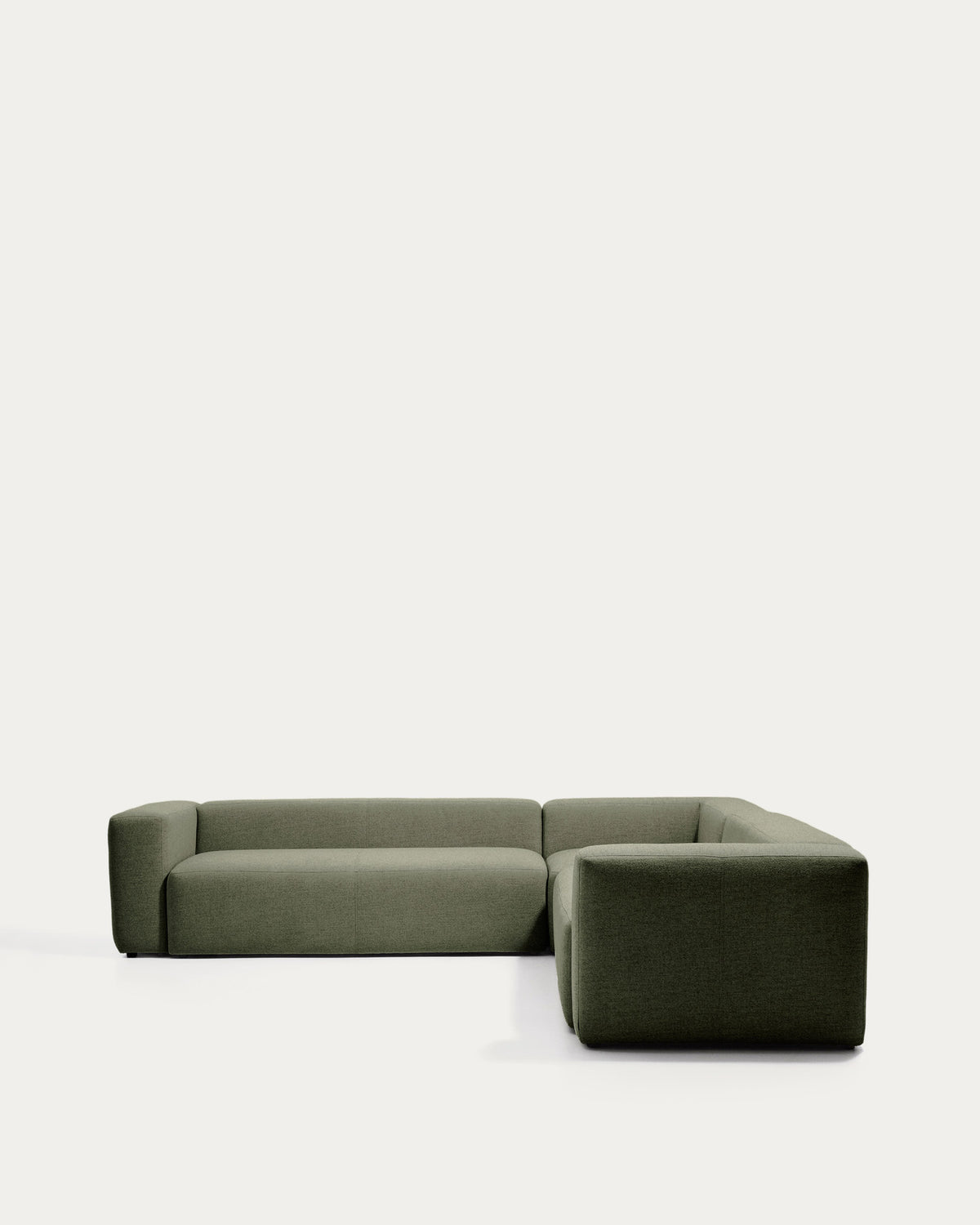 5-Sitzer-Ecksofa Blok in moosgrüner Chenille, 320 x 320 cm, FSC Mix Credit in Grün präsentiert im Onlineshop von KAQTU Design AG. Ecksofa ist von Kave Home