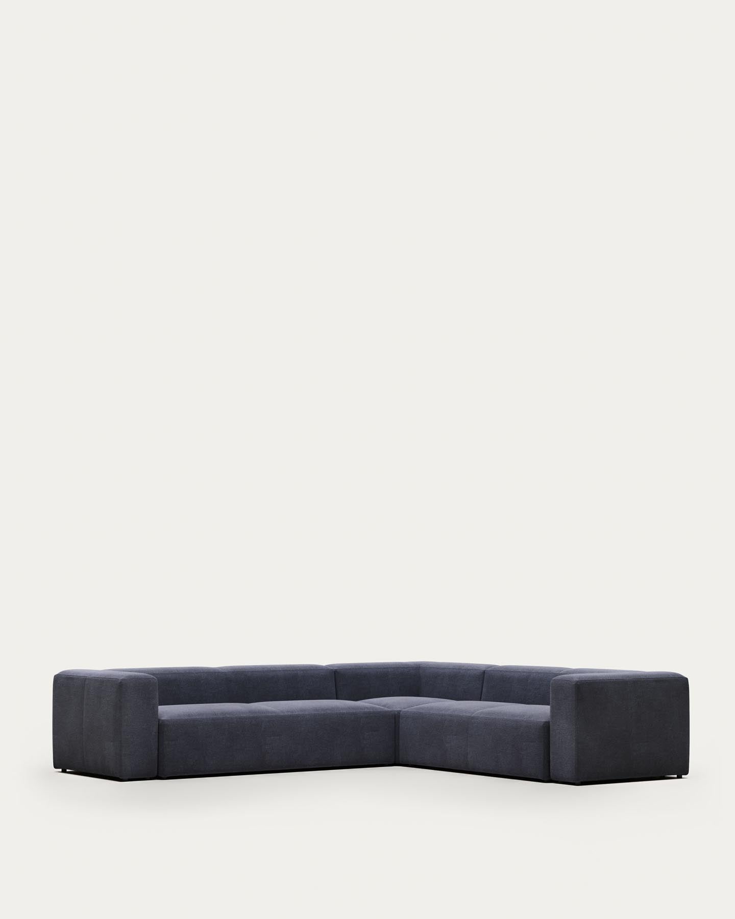 Blok 5-Sitzer-Ecksofa in Blau 320 x 290 cm / 290 x 320 cm FR in Blau präsentiert im Onlineshop von KAQTU Design AG. Ecksofa ist von Kave Home