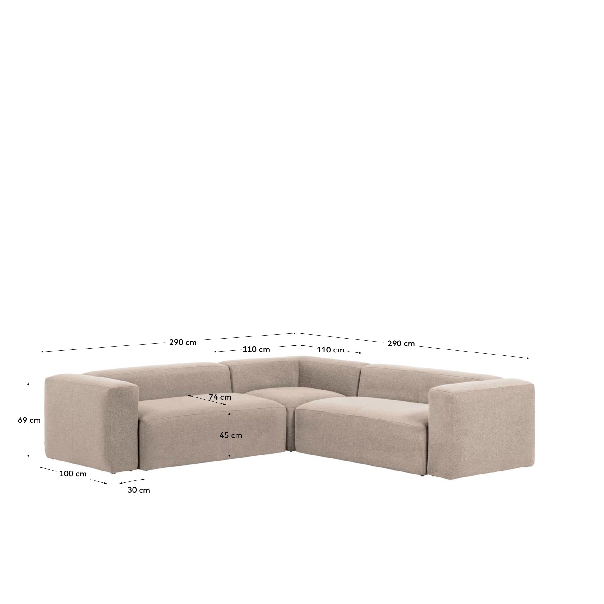 Beige Blok 4-Sitzer-Ecksofa von Kave Home: 290x290 cm, stilvolles Design, pflegeleichter Chenille-Stoff, ideal für gesellige Abende und Familien.