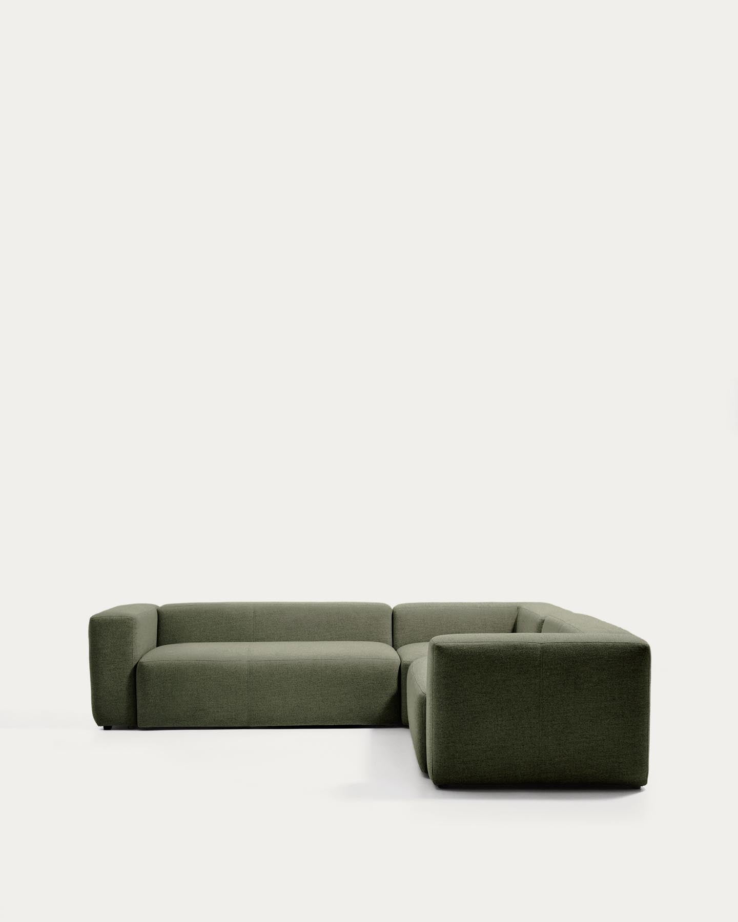 4-Sitzer-Ecksofa Blok in moosgrüner Chenille, 290 x 290 cm, FSC Mix Credit in Grün präsentiert im Onlineshop von KAQTU Design AG. Ecksofa ist von Kave Home