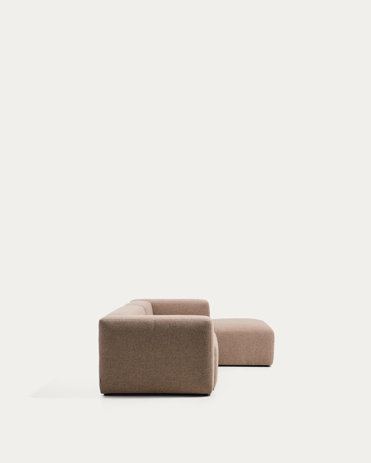 3-Sitzer-Sofa Blok mit Chaiselongue rechts in brauner Chenille, 300 cm, FSC Mix Credit in Taupe präsentiert im Onlineshop von KAQTU Design AG. L-Sofa rechts ist von Kave Home