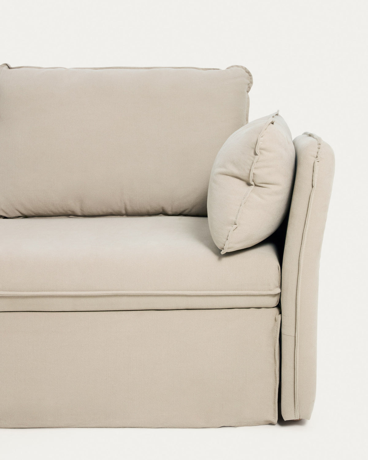 Tanit Schlafsofa weiss und Beine aus massivem Buchenholz mit natürlichem Finish 210 cm FSC Mix Credit in Weiss präsentiert im Onlineshop von KAQTU Design AG. Bettsofa ist von Kave Home