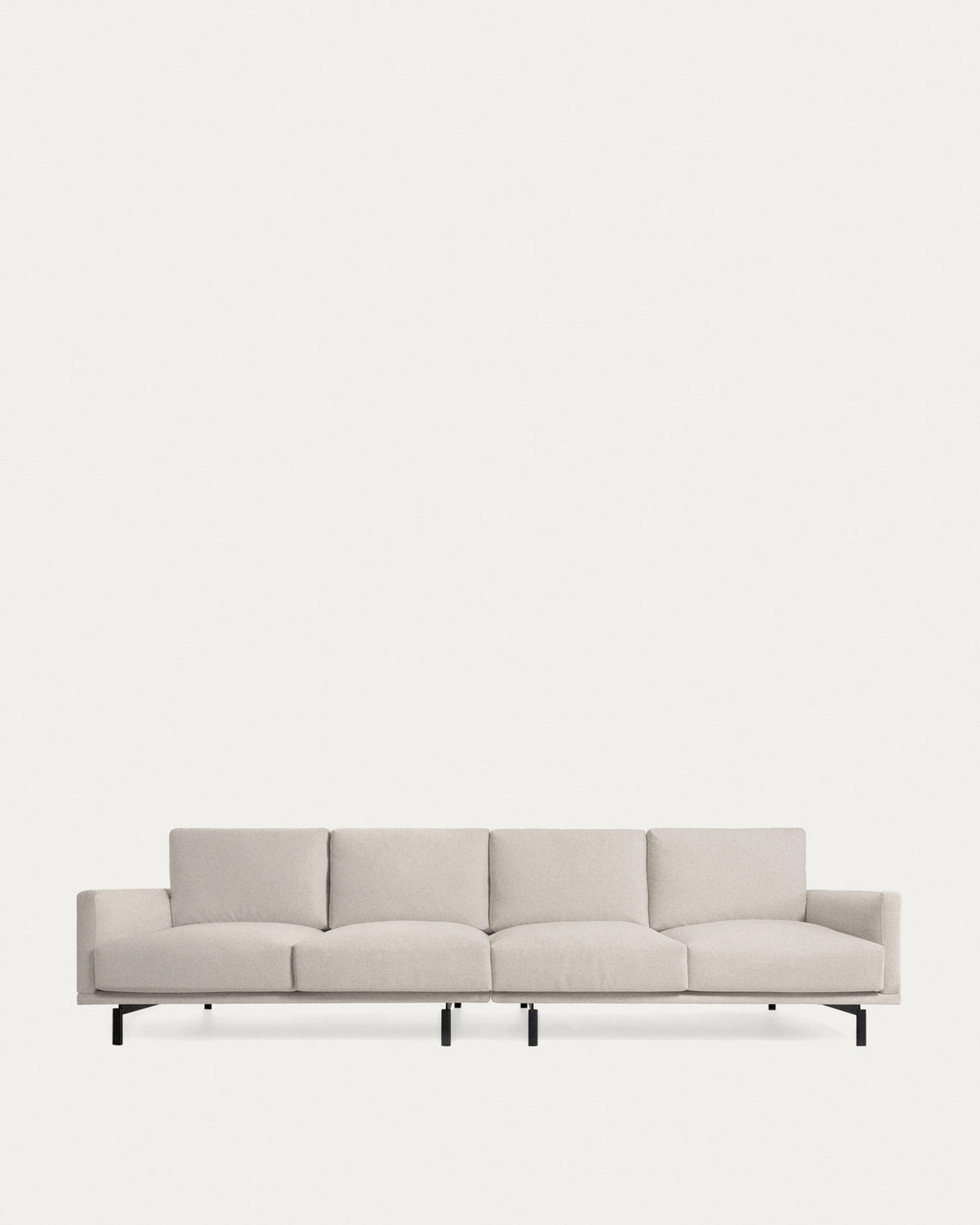 Galene 4-Sitzer Sofa beige 334 cm FSC Mix Credit in Beige präsentiert im Onlineshop von KAQTU Design AG. 4er Sofa ist von Kave Home