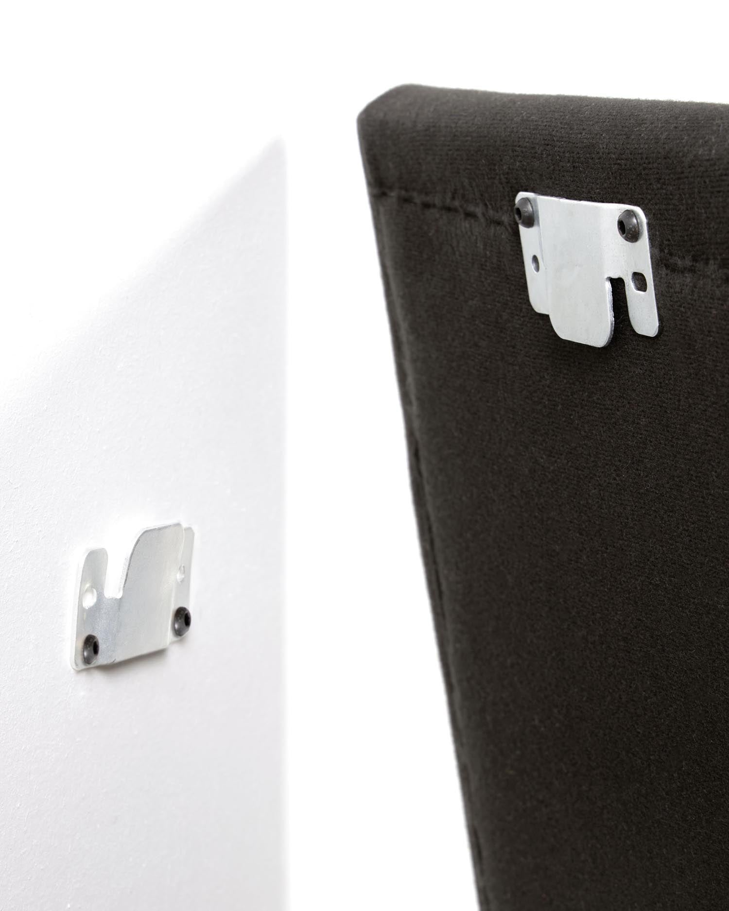 Gestalten Sie Ihr Schlafzimmer stilvoll mit dem Tanit Bettkopfteil in sanftem Rosa. Der praktische, abnehmbare Leinenbezug sorgt für mühelose Reinigung und nachhaltigen Komfort.