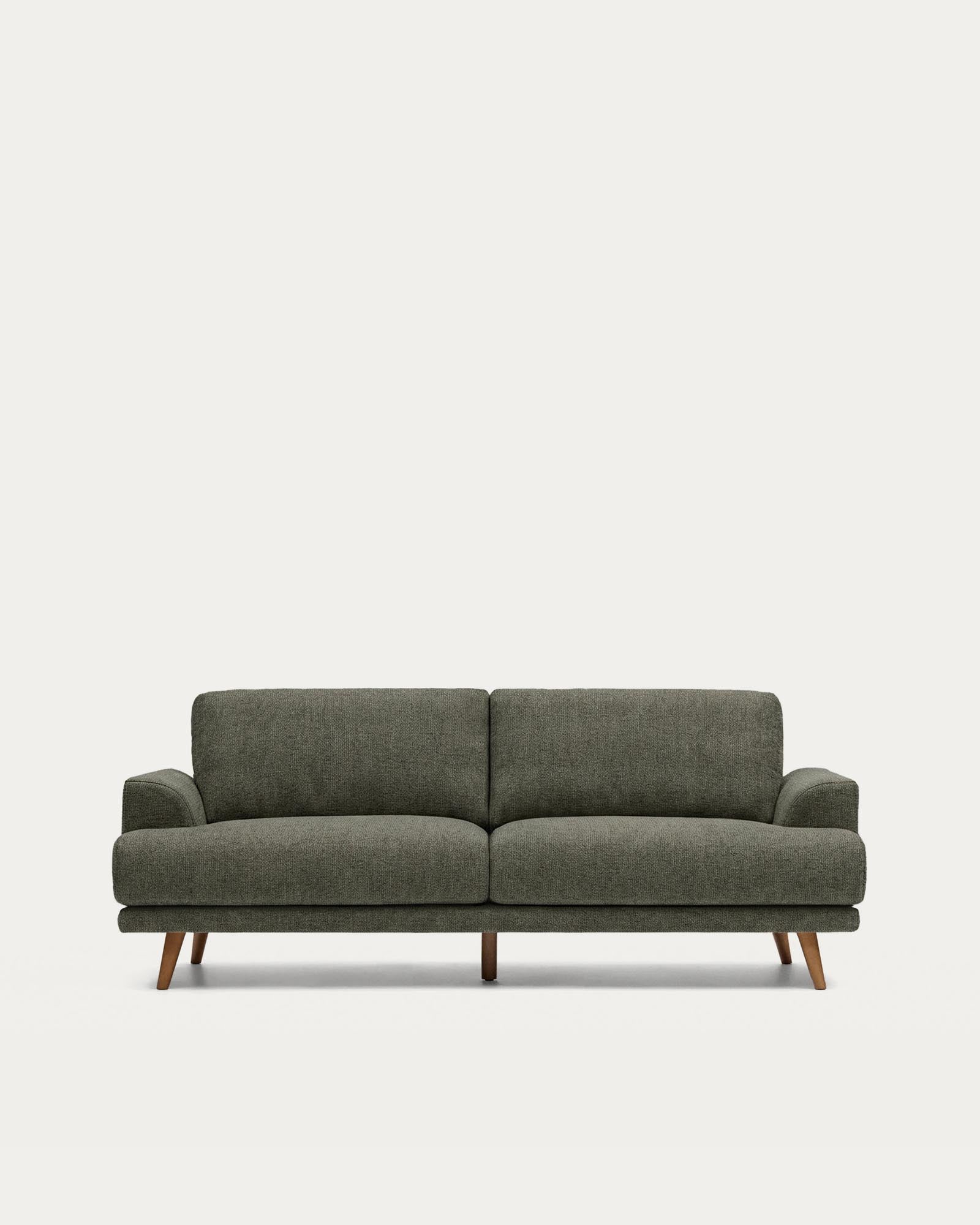 2-Sitzer-Sofa Karin aus dunkelgrüner Chenille mit Beinen aus massivem Buchenholz mit walnussfarbener Oberfläche 211 cm in Dunkelgrün präsentiert im Onlineshop von KAQTU Design AG. 2er Sofa ist von Kave Home