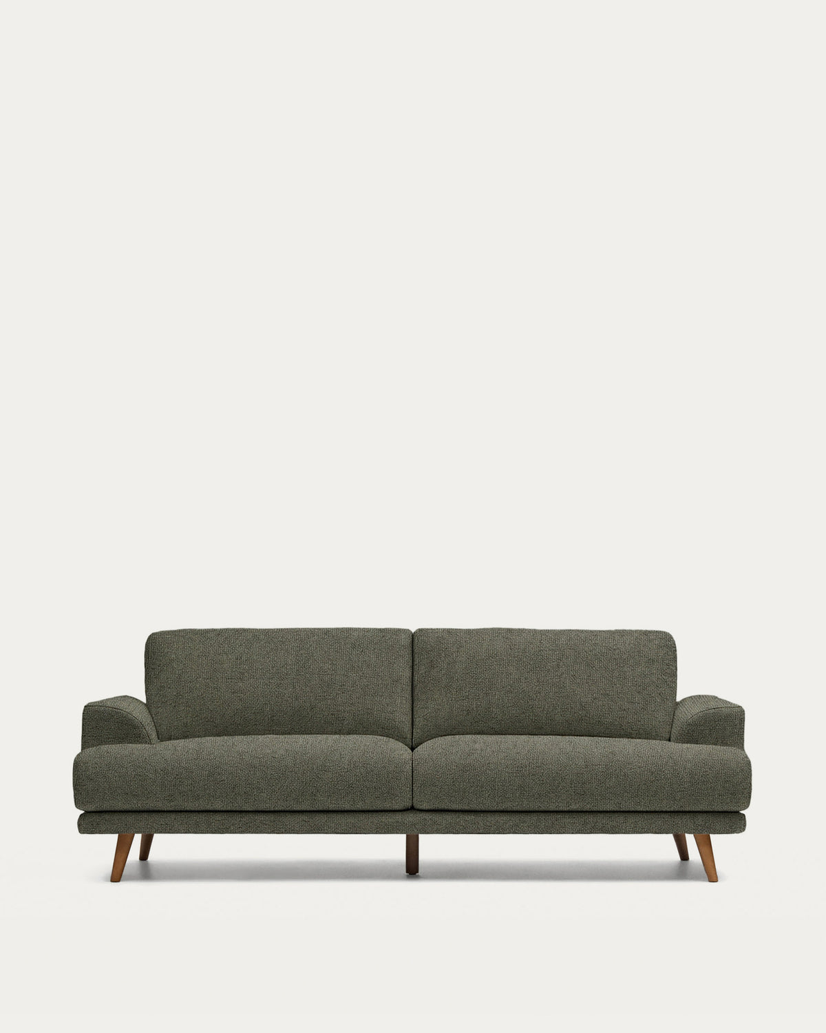 3-Sitzer-Sofa Karin aus dunkelgrüner Chenille mit Beinen aus massivem Buchenholz mit walnussfarbener Oberfläche 228 cm in Dunkelgrün präsentiert im Onlineshop von KAQTU Design AG. 3er Sofa ist von Kave Home