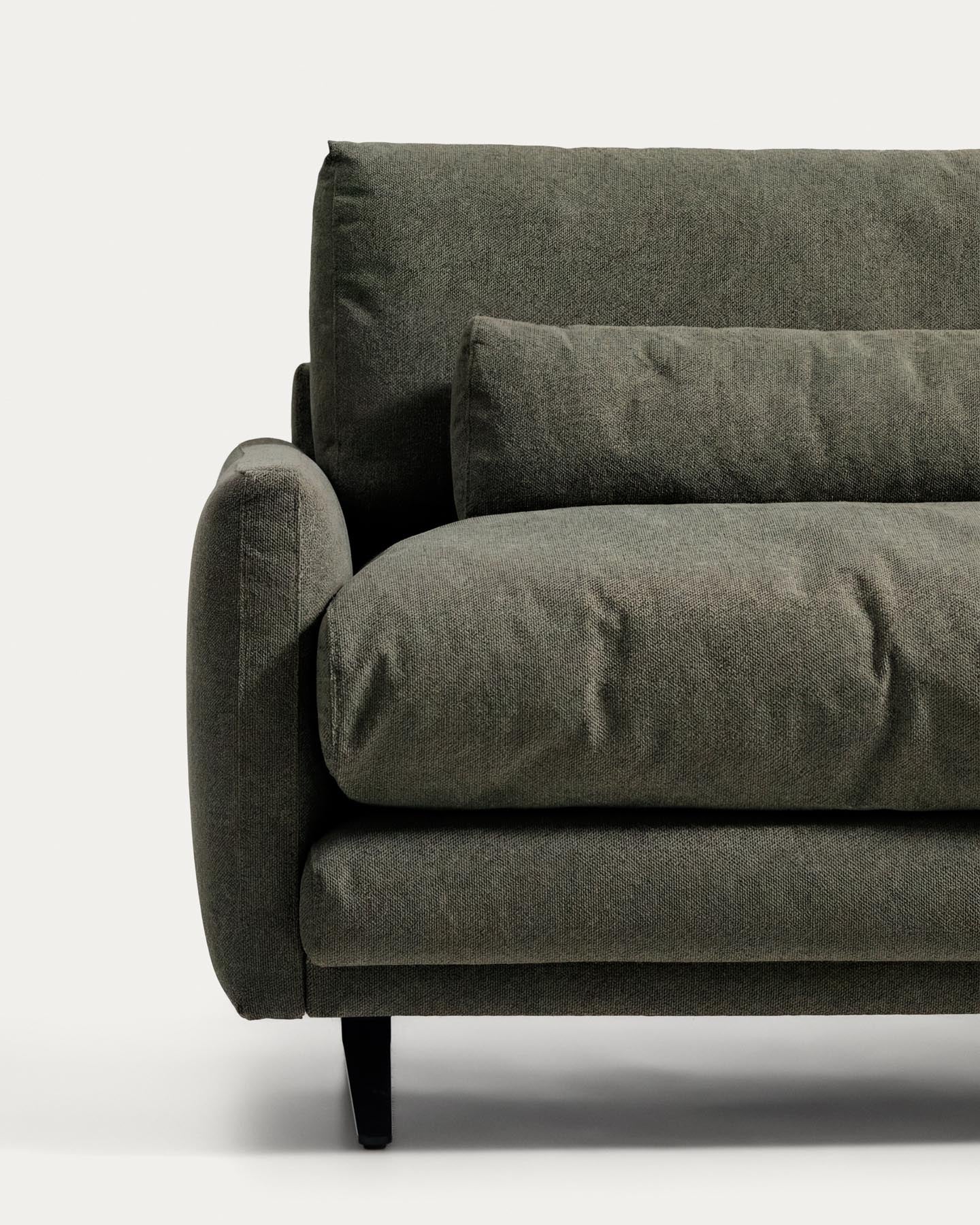 2-Sitzer-Sofa Veliro, schwer entflammbar, in Dunkelgrün mit Stahlbeinen mit schwarzem Finish, 210 cm, FSC Mix Credit in Dunkelgrün präsentiert im Onlineshop von KAQTU Design AG. 2er Sofa ist von Kave Home