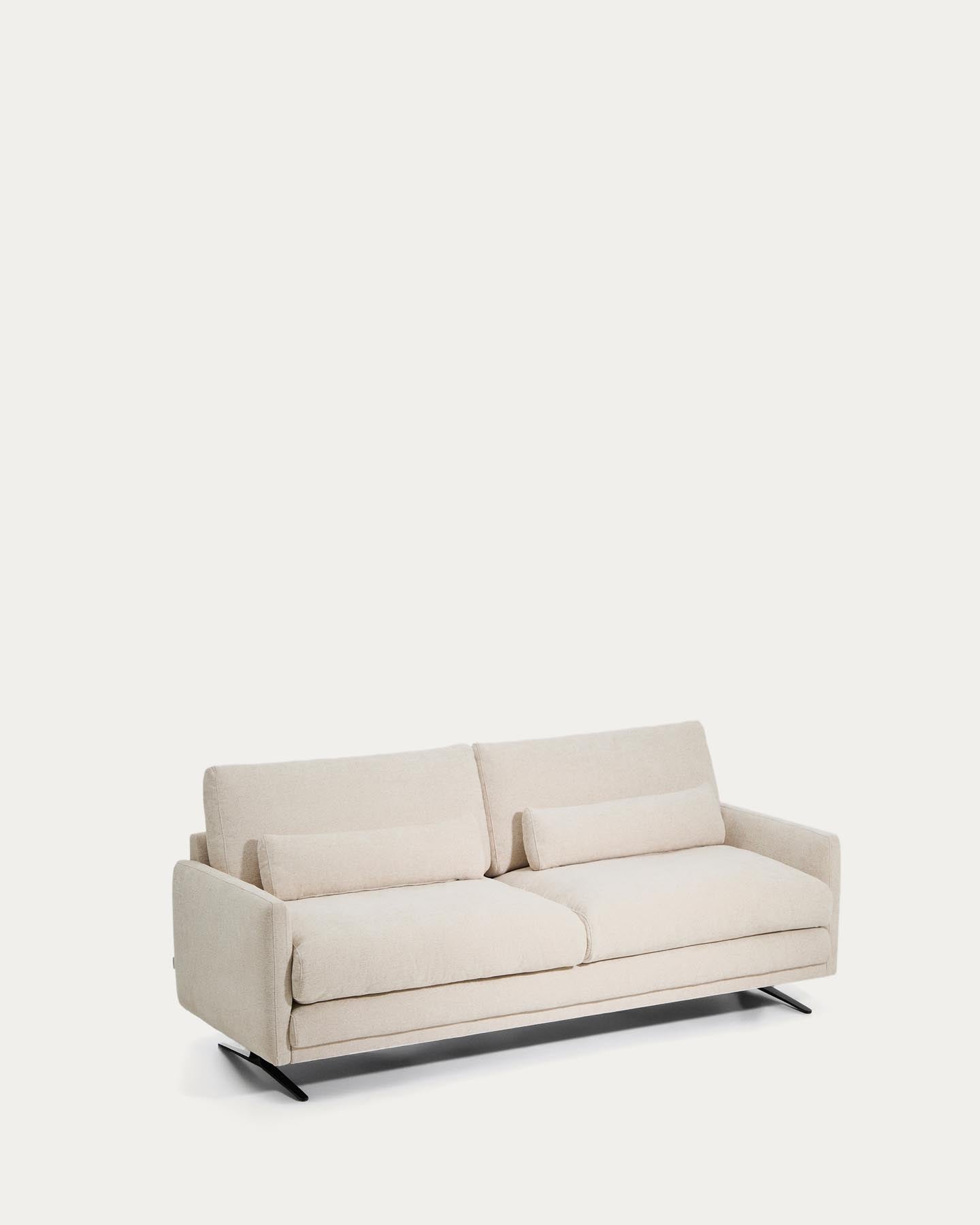 2-Sitzer-Sofa Veliro aus beiger Chenille mit schwarzen Stahlbeinen, 210 cm FSC Mix Credit in Beige präsentiert im Onlineshop von KAQTU Design AG. 2er Sofa ist von Kave Home