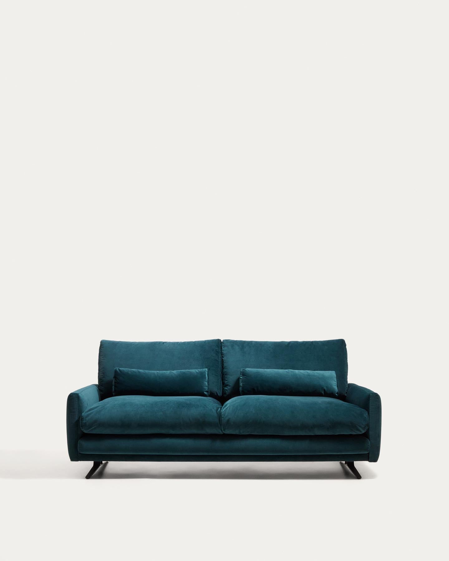 2-Sitzer-Sofa Veliro, schwer entflammbar, mit Samt in dunklem Türkis und Stahlbeinen mit schwarzem Finish, 210 cm, FSC Mix Credit in Grün präsentiert im Onlineshop von KAQTU Design AG. 2er Sofa ist von Kave Home