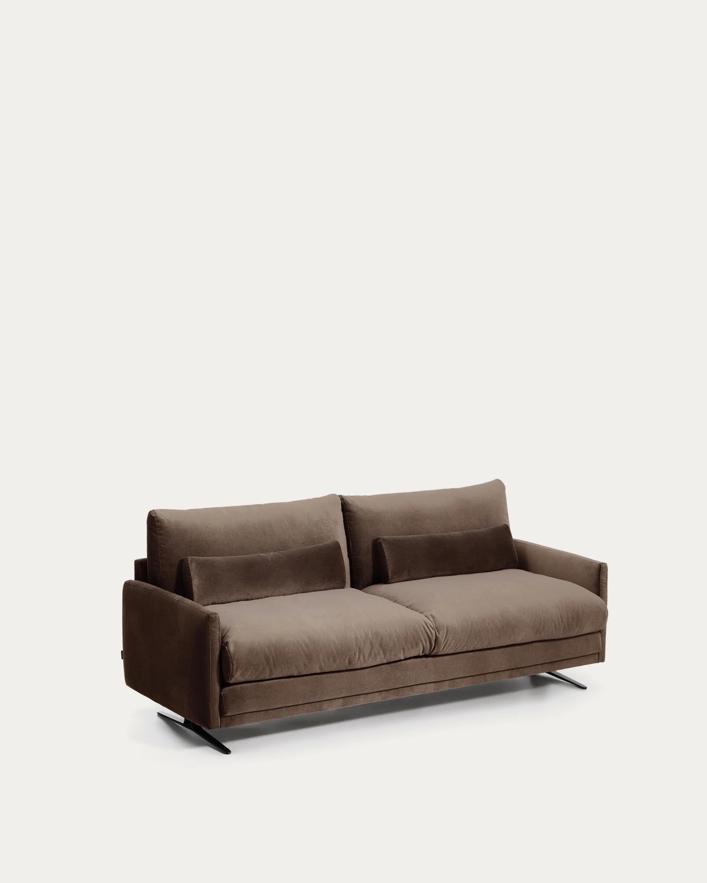 2-Sitzer-Sofa Veliro aus schokoladenbraunem Samt mit Stahlbeinen in schwarzer Ausführung, 210 cm, FSC Mix Credit in Dunkelbraun präsentiert im Onlineshop von KAQTU Design AG. 2er Sofa ist von Kave Home