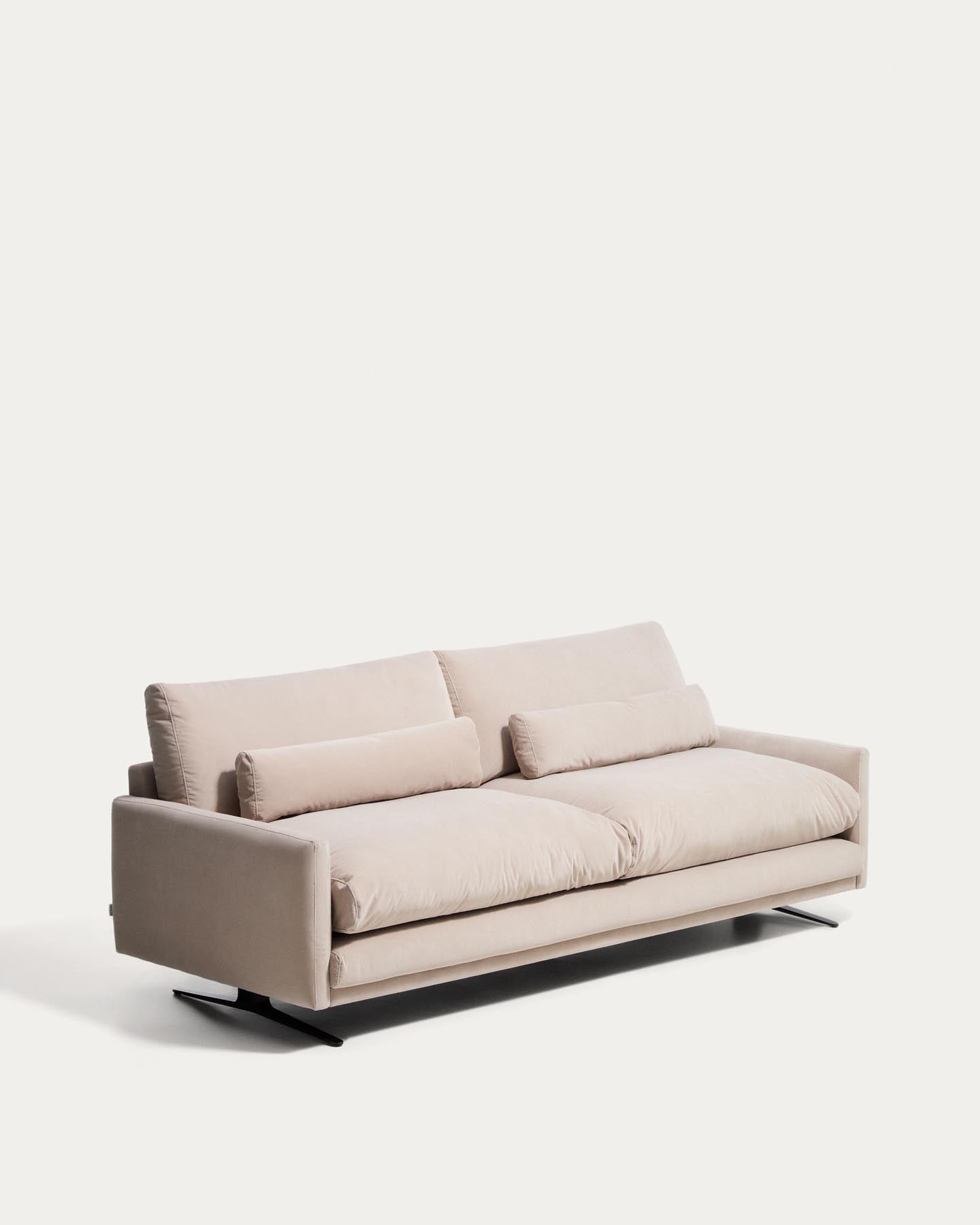 3-Sitzer-Sofa Veliro, schwer entflammbar, mit perlweissem Samt und Stahlbeinen mit schwarzem Finish, 240 cm, FSC Mix Credit in Perle präsentiert im Onlineshop von KAQTU Design AG. 3er Sofa ist von Kave Home