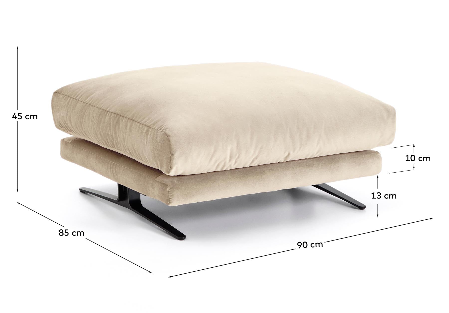 Fussablage Veliro, schwer entflammbar, mit perlweissem Samt und Stahlbeinen mit schwarzem Finish, 85 x 90 cm, FSC Mix Credit in Perle präsentiert im Onlineshop von KAQTU Design AG. Pouf ist von Kave Home