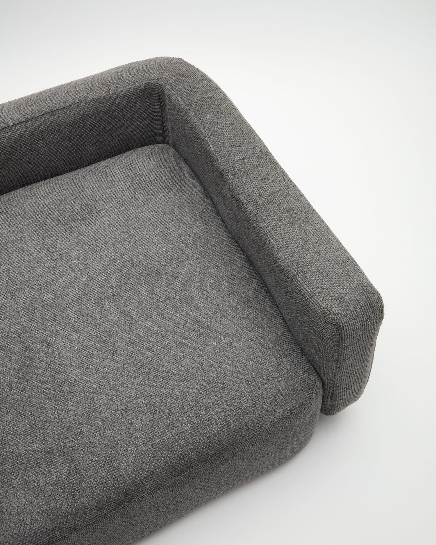 Das Bowie Haustierbett in Dunkelgrau (73 x 98 cm) bietet großen Hunden und mehreren kleinen Tieren einen stilvollen, komfortablen Rückzugsort.