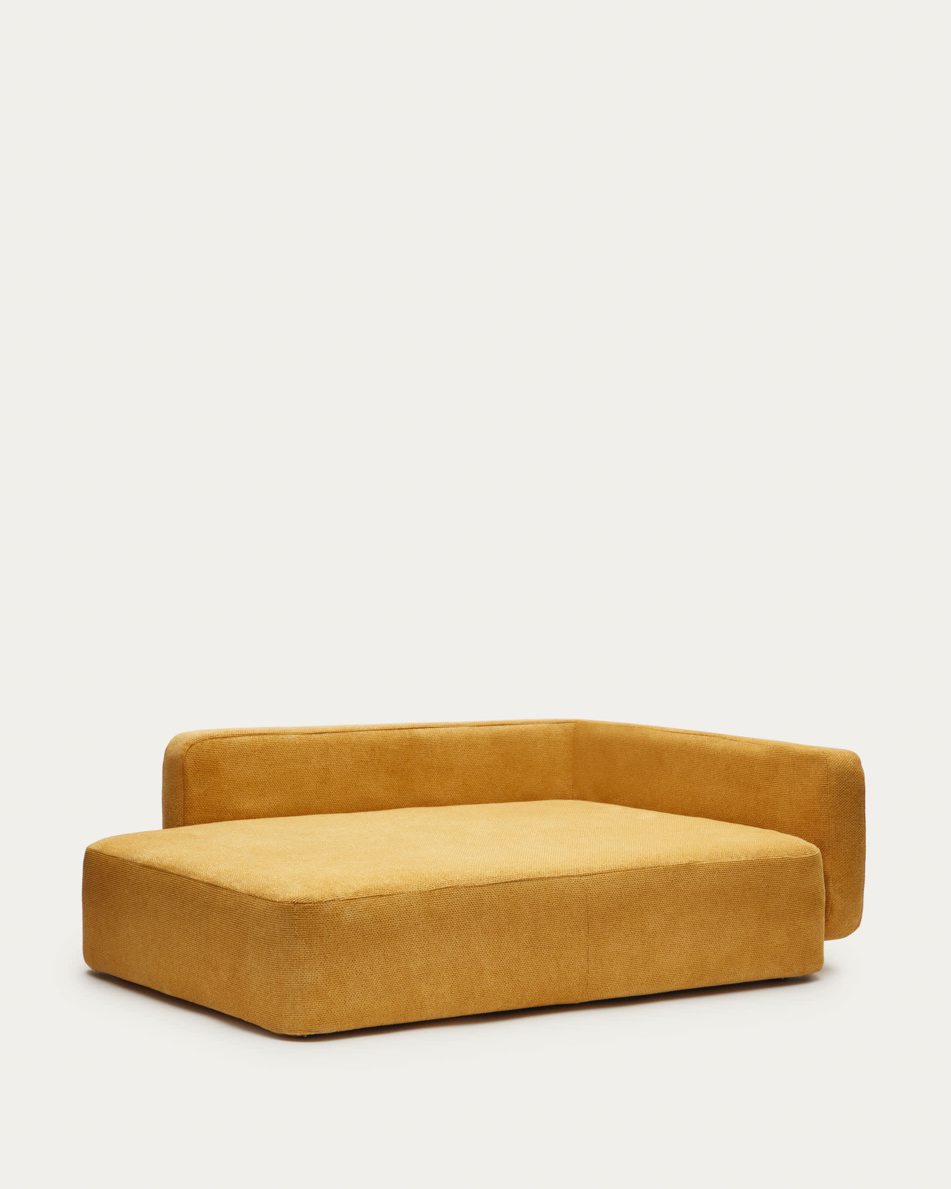 Das Bowie Haustierbett in senfgelb (73 x 98 cm) vereint Komfort und modernes Design, ideal für große Hunde und kleine Haustiere.